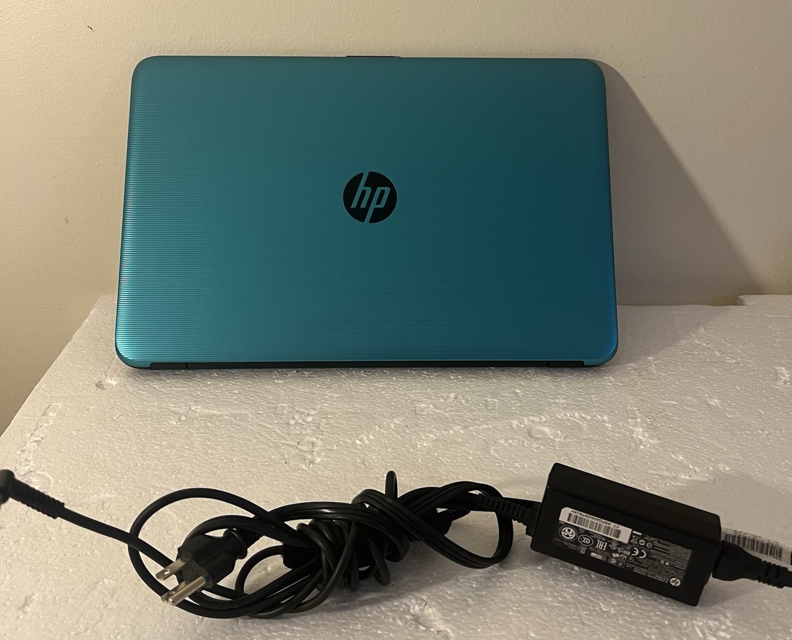 HP Note Book (15.6”) Windows 10 Laptop 4GB 500HD Does Not Hold Charge .slow