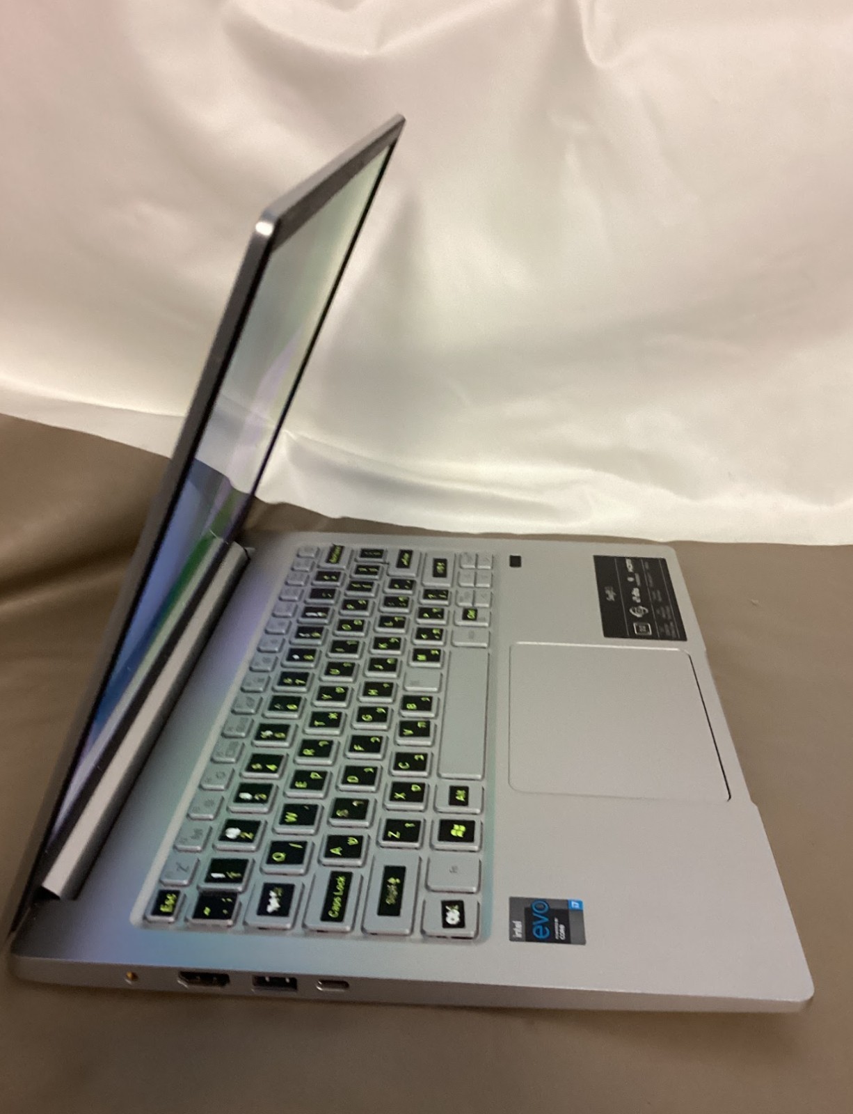 Acer Swift 3 Intel EVO Core i7-1165G7 Gen,13.5″ IPS , 8GB/256GB,Win 10, used