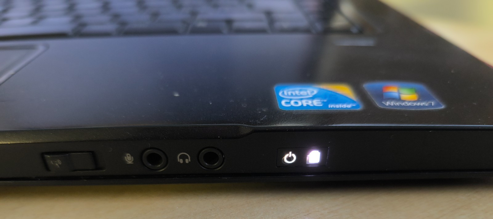 Dell Vostro 3500 i5 M520 8GB 300GB NVIDIA 310M WiFi Webcam Bag
