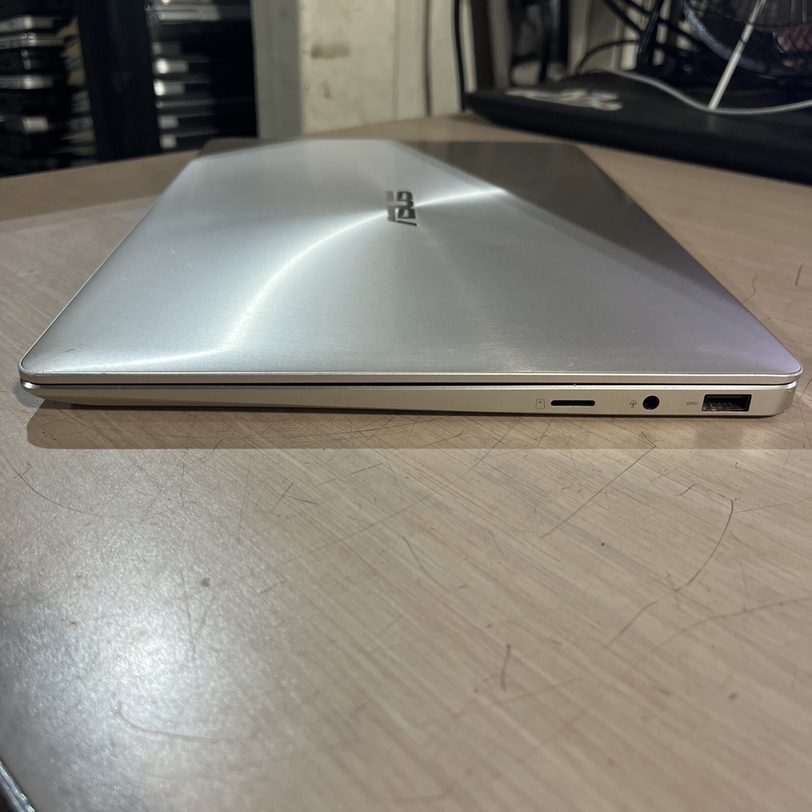 ASUS UX331U NOTEBOOK PC INTEL CORE I5 8TH GEN 8GB RAM NO HD