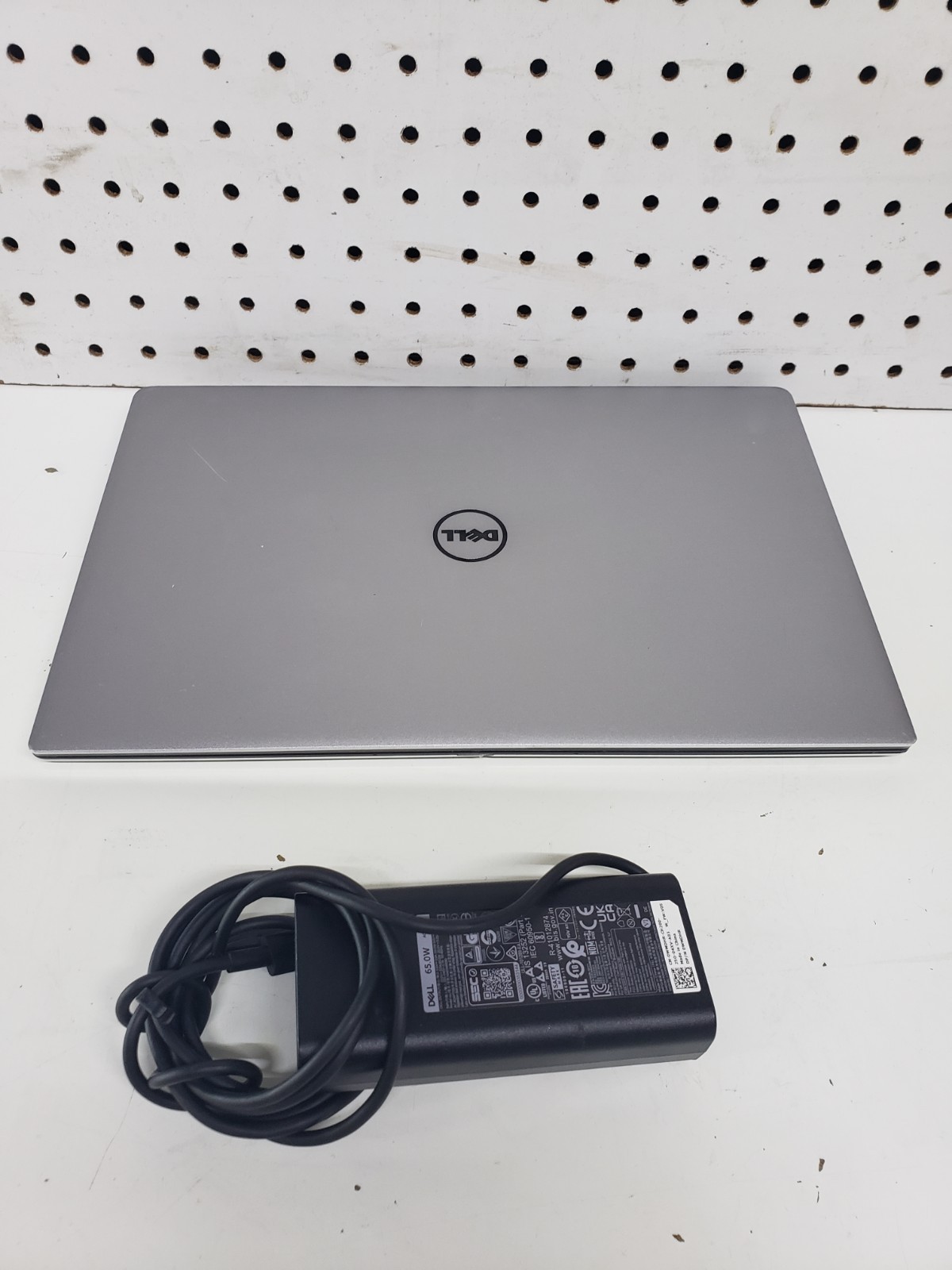 Dell XPS 13 9343 13″ 2.20GHz Intel Core i5-5200U 8GB RAM 512GB SSD Windows 11