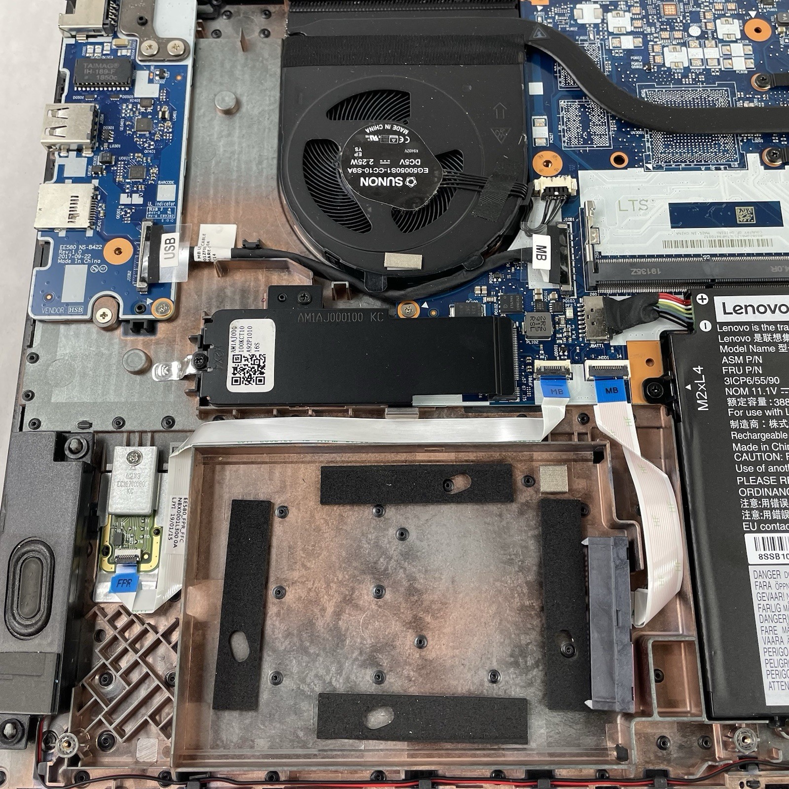 Lenovo ThinkPad E580 15.6″ i5-7200U 2.50 GHz 8 GB RAM No SSD No OS No AC