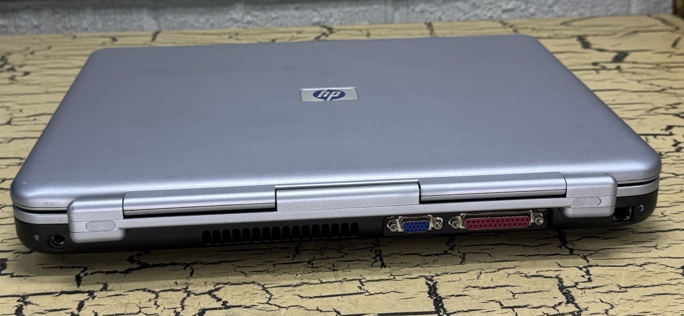 VTG Pavillion 2V5000 Laptop PC Computer Harman Kardon 4 Parts Repair Untested