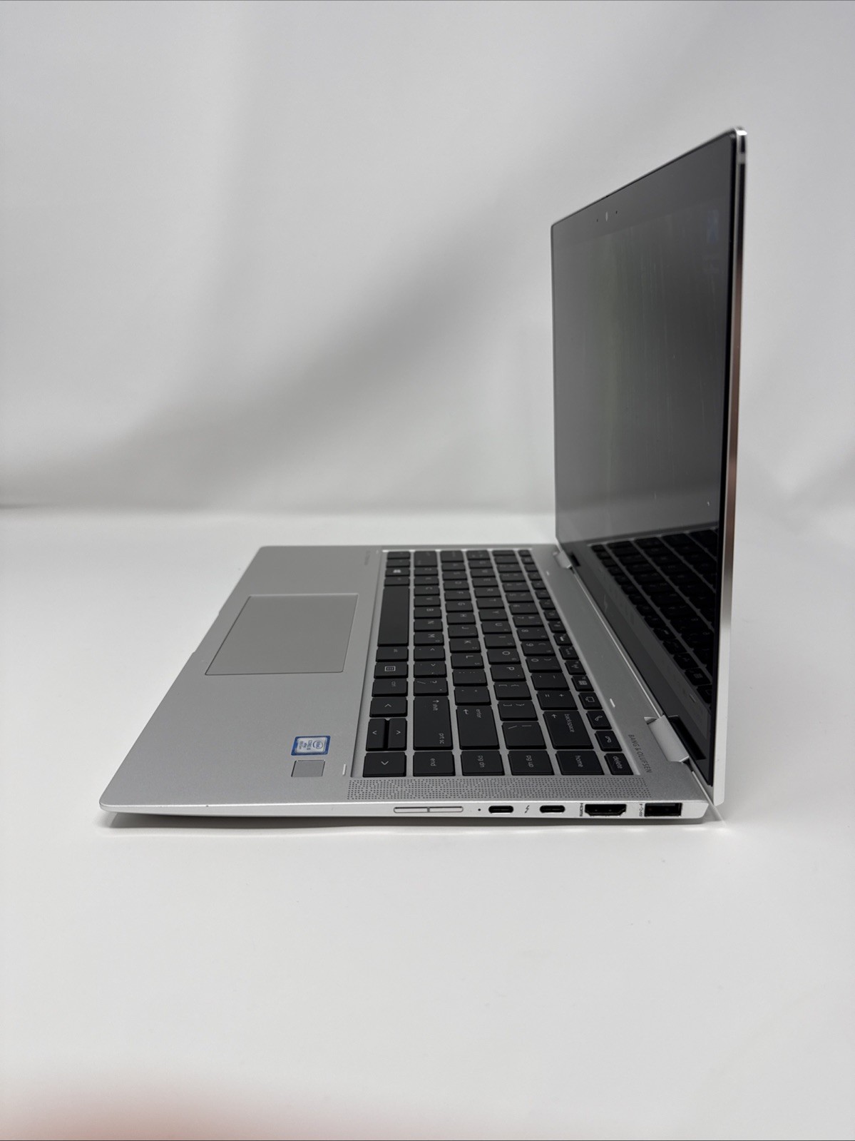 HP EliteBook x360 1040 G6 (Intel Core i5 8th Gen @ 1.60GHz, 8GB RAM, 256GB SSD)