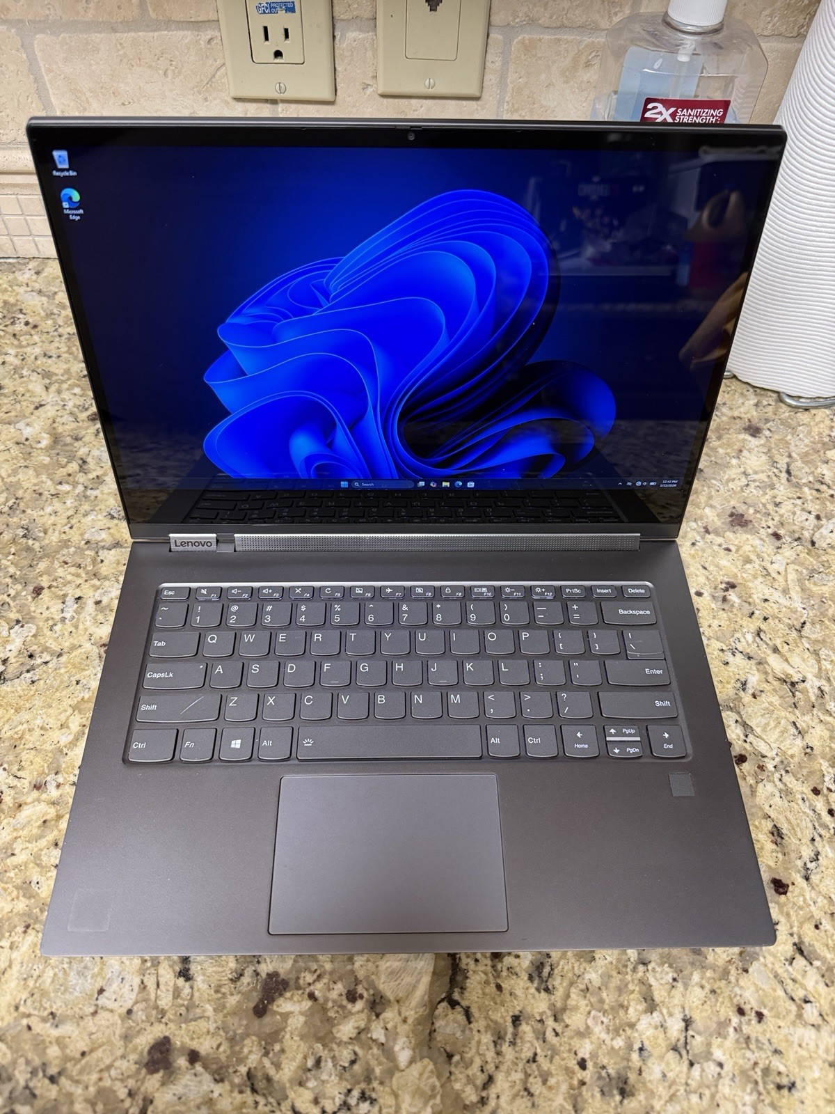 Lenovo YOGA C930-13IKB 2-IN-1 i7-8550U 8GB RAM 256GB SSD 13.9″ FHD TOUCH WIN10H