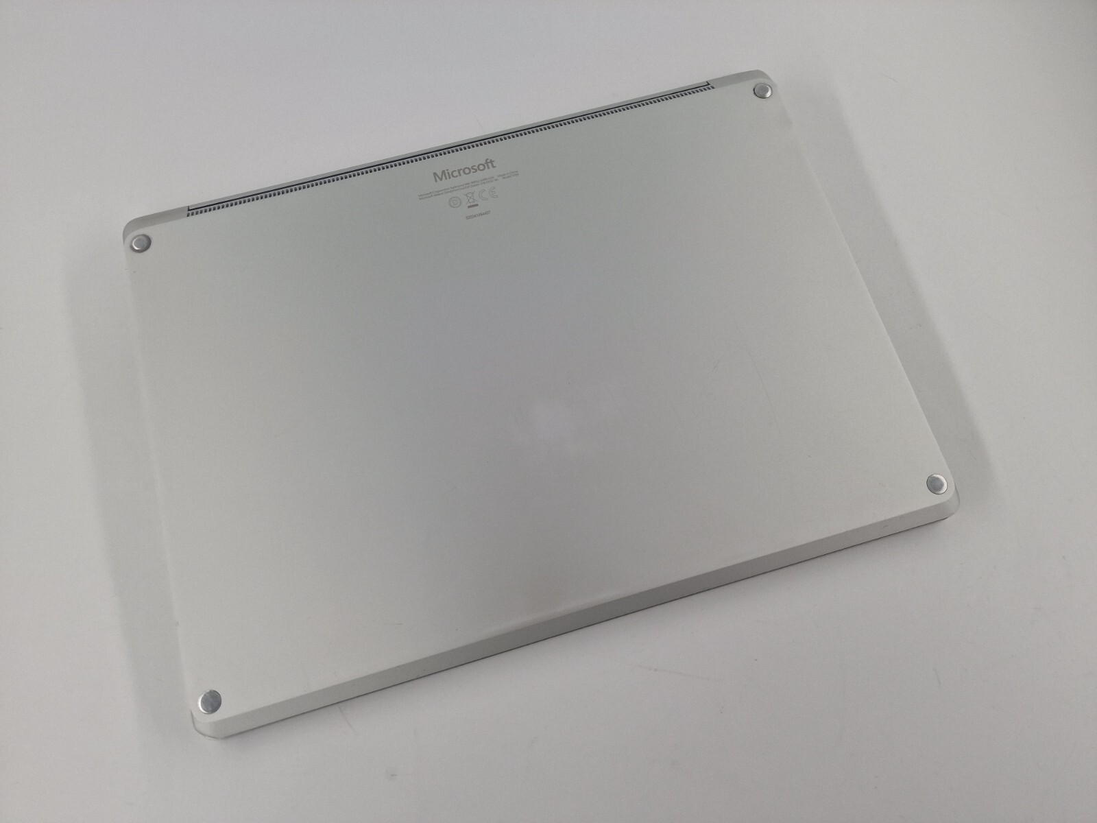 Microsoft MS Surface 2 1769 13.5 Intel i5 8GB 128GB No OS 020341484457