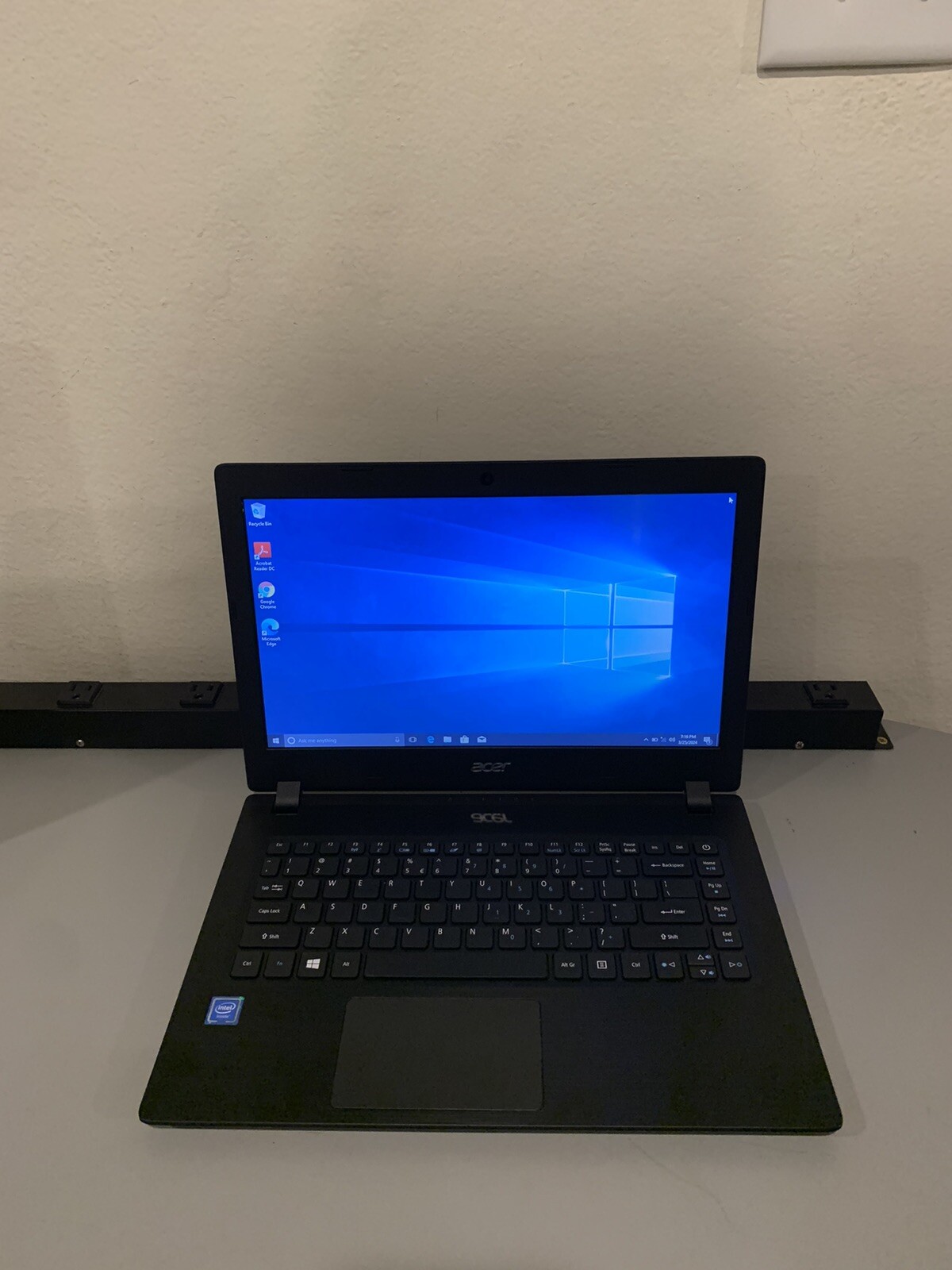 14″ Acer Aspire 1 A114-31-C4HH Laptop Celeron N3450 1.1GHz 4GB RAM 32GB