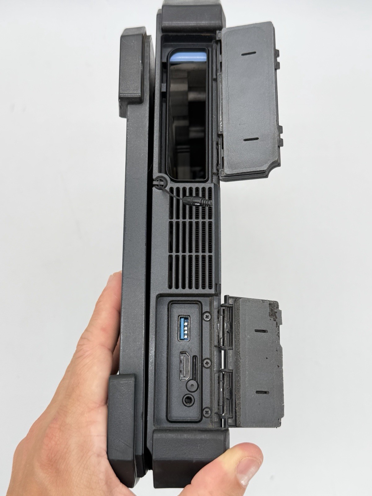 Dell Latitude 14 Rugged Extreme 7404 Intel I5 vPro Touchscreen Laptop UNTESTED