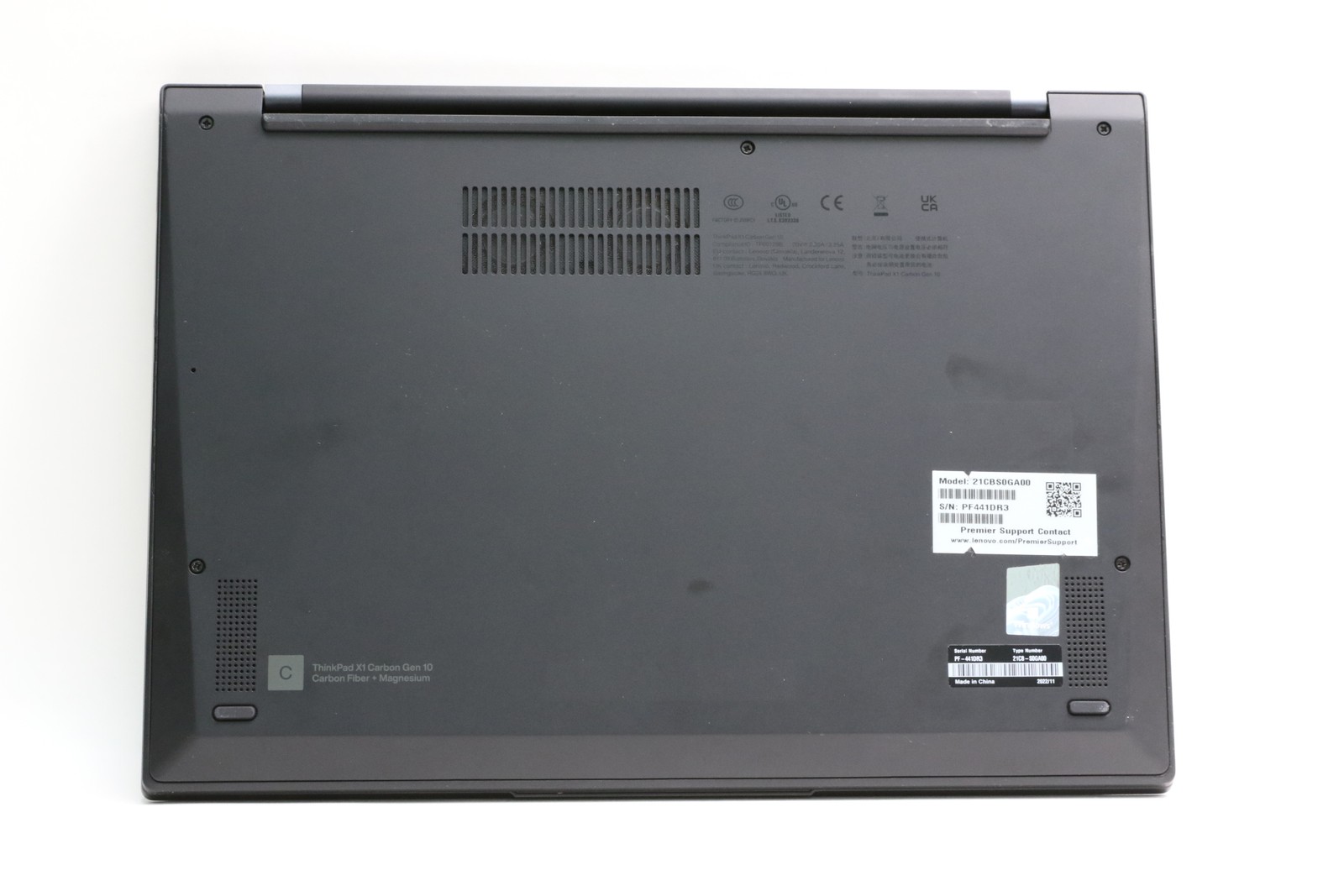 14″ UHD+ Lenovo ThinkPad X1 Carbon Gen 10, i7-1270P, 32GB, 1TB SSD, 4K!