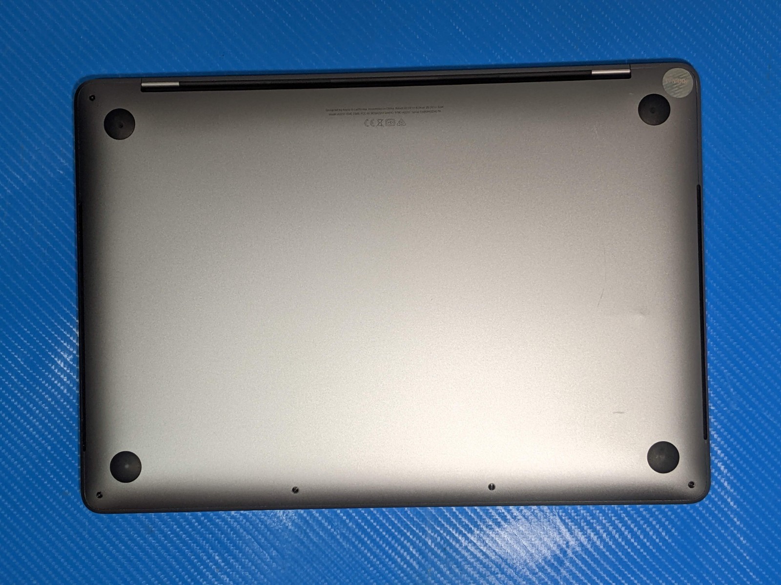 Apple MacBook Pro 13″ A2251 (2020) i5-1038NG7 2GHz 16GB 512GB SSD Sequoia +PA
