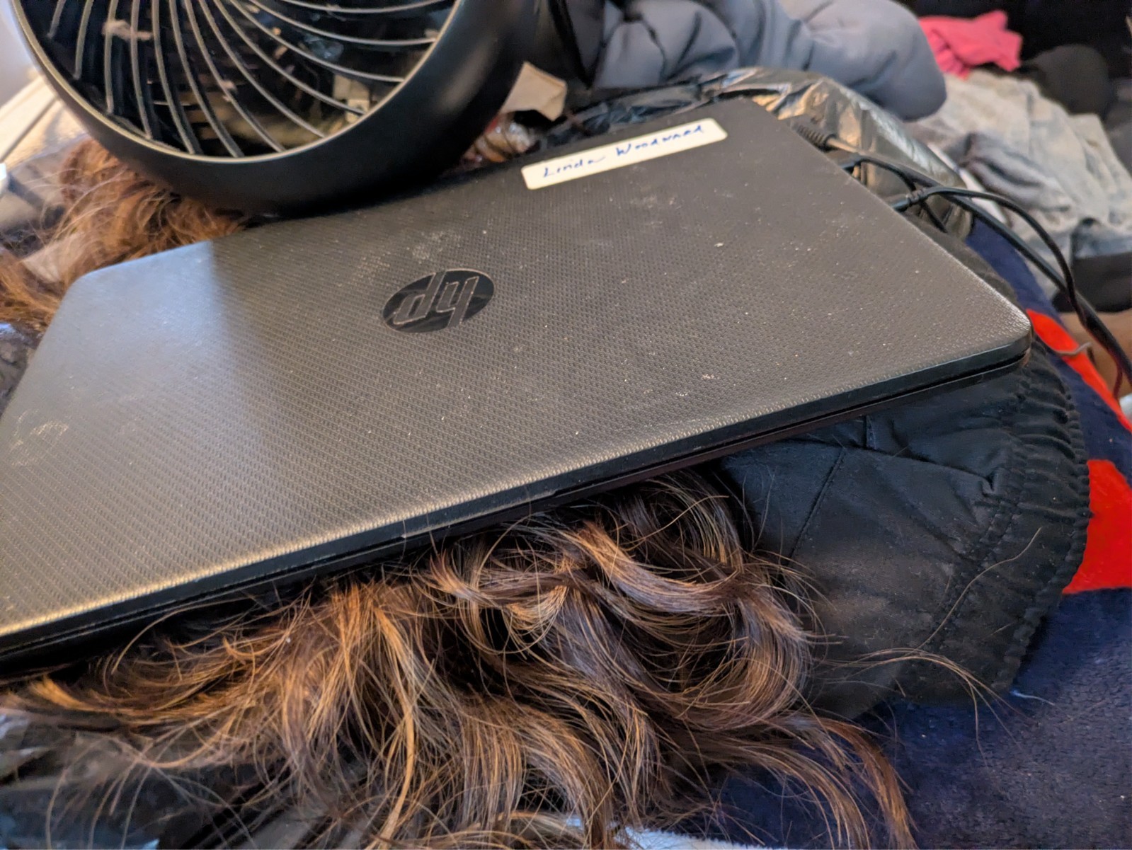 HP LAPTOP WITH WIRELESS REMOTE