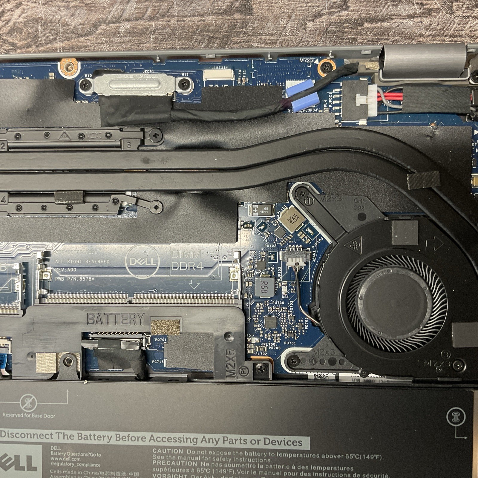 Dell Latitude 5410 / i5 10th Gen / No POST / Cracked Screen / No SSD / C5