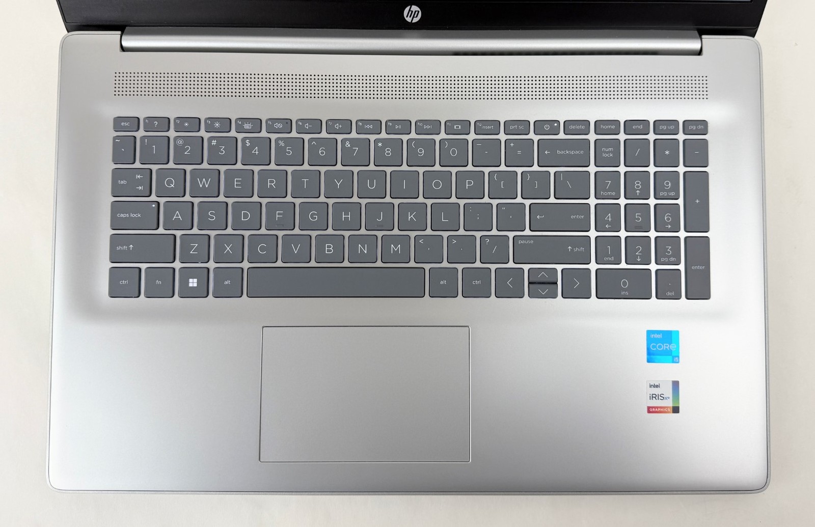 HP 17-cn3053cl 17.3″ FHD 1920×1080 i5-1335U 12GB 512GB SSD W11H Laptop