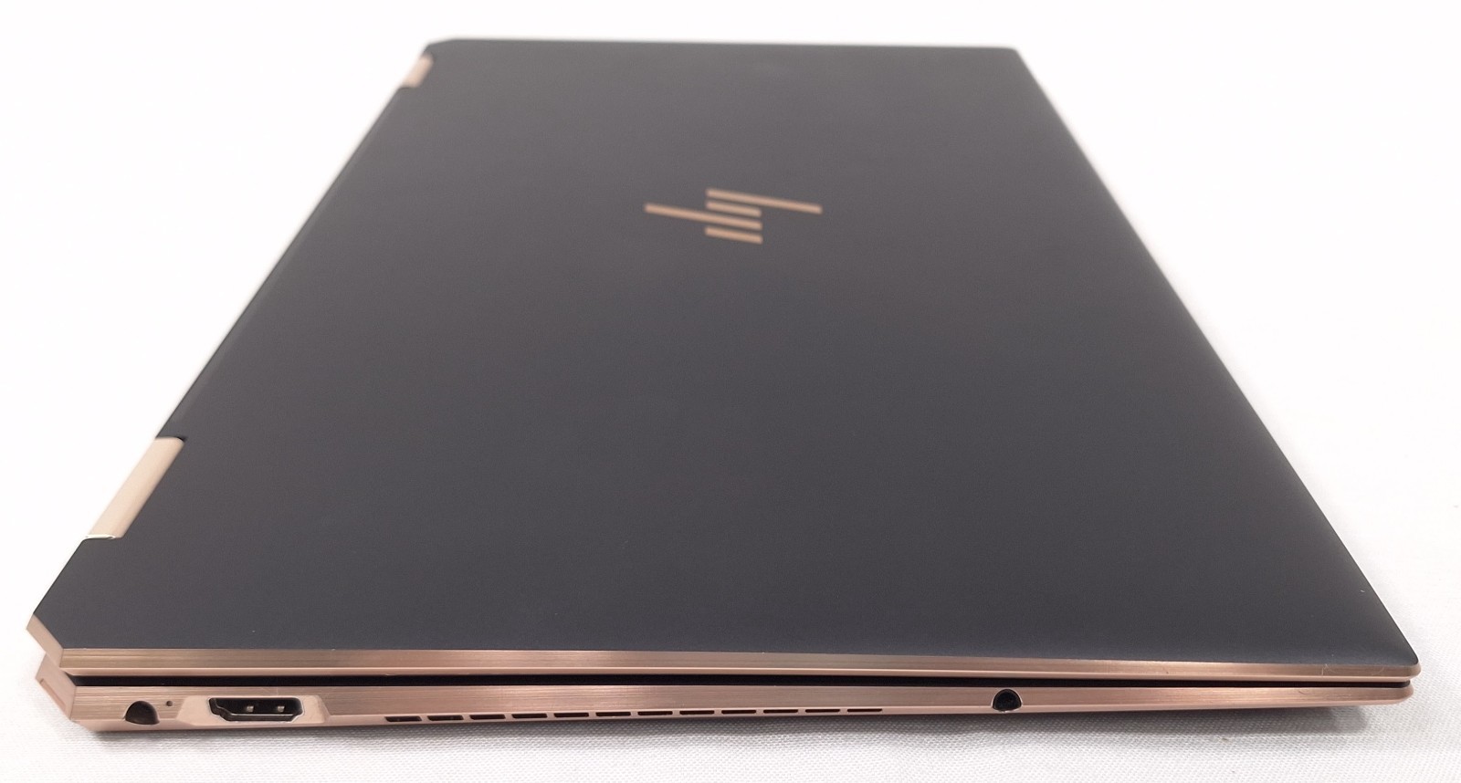 *ISSUES* HP 15-eb0043dx Spectre x360 2-in-1 15.6″ i7 1.8 16GB 512GB SSD MX330