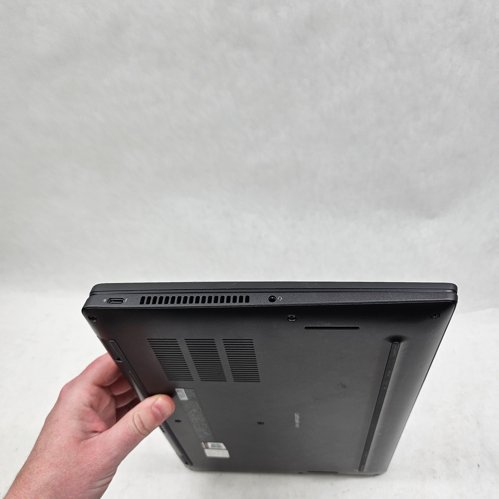 Dell Latitude 7420 i5-1145G7 2.60GHz 16GB RAM 256GB SSD WIN 11 Pro 14″ *Read