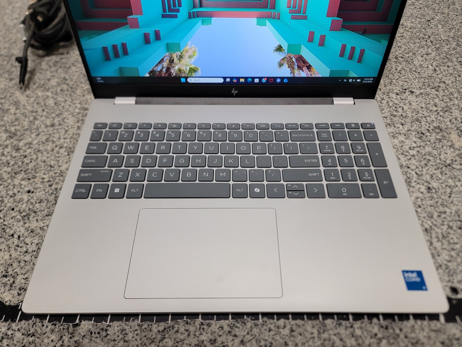 HP OMNIBOOK 7 Laptop 16-az0097nr Intel Core 9 270H OLED 32GB RAM 2TB SSD