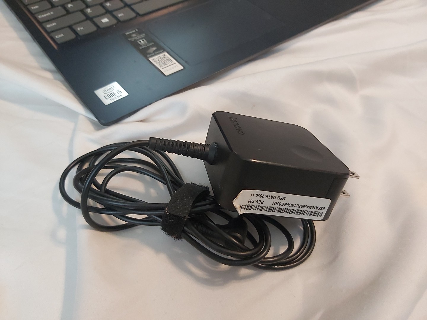 Lenovo IdeaPad 3i 15.6” (1TB SSD Intel Core i5-10210U 1.3GHz 20GB RAM) Laptop