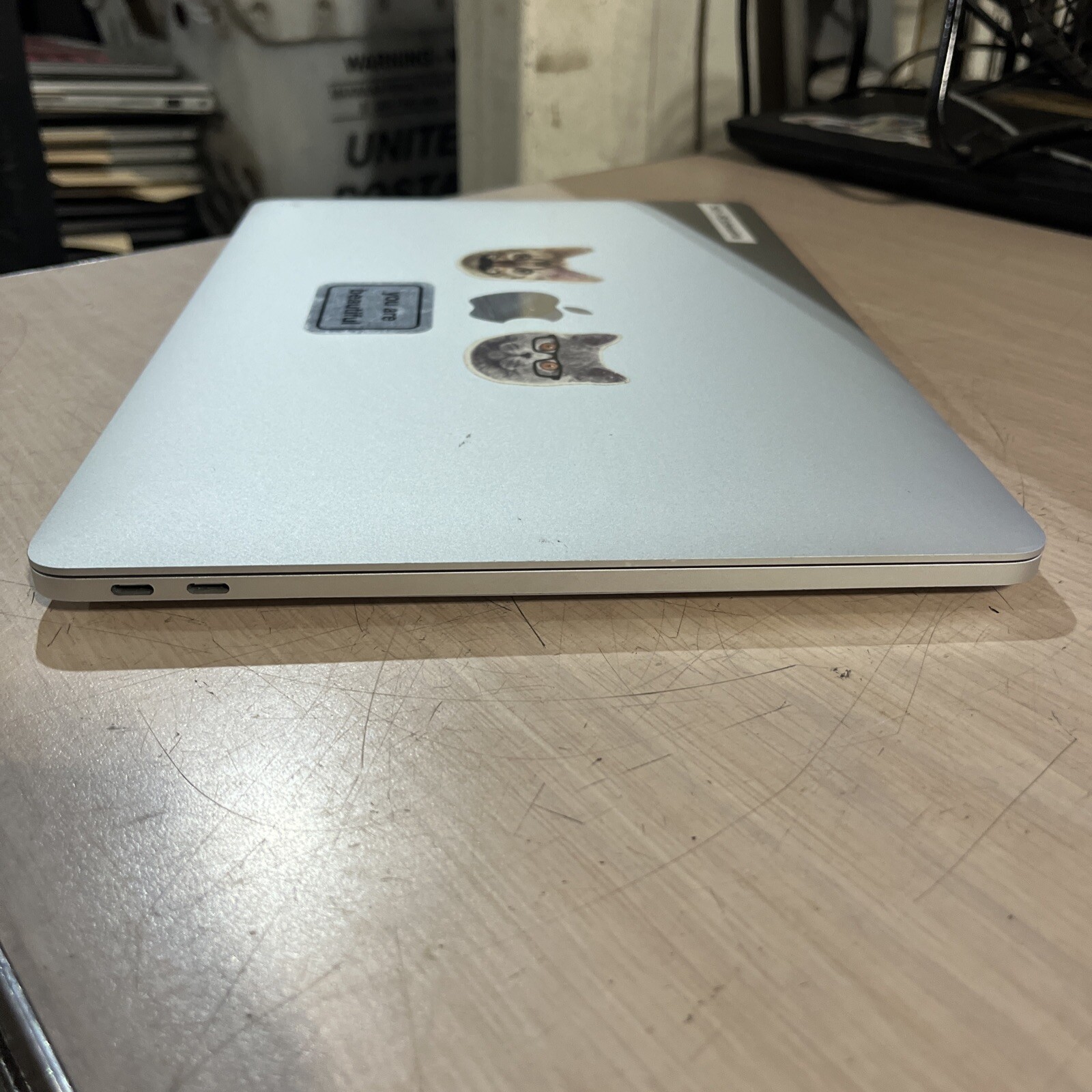 APPLE MACBOOK PRO 13″ MID-2017 CORE I5-7360U 2.3GHZ 8GB RAM NO HD :