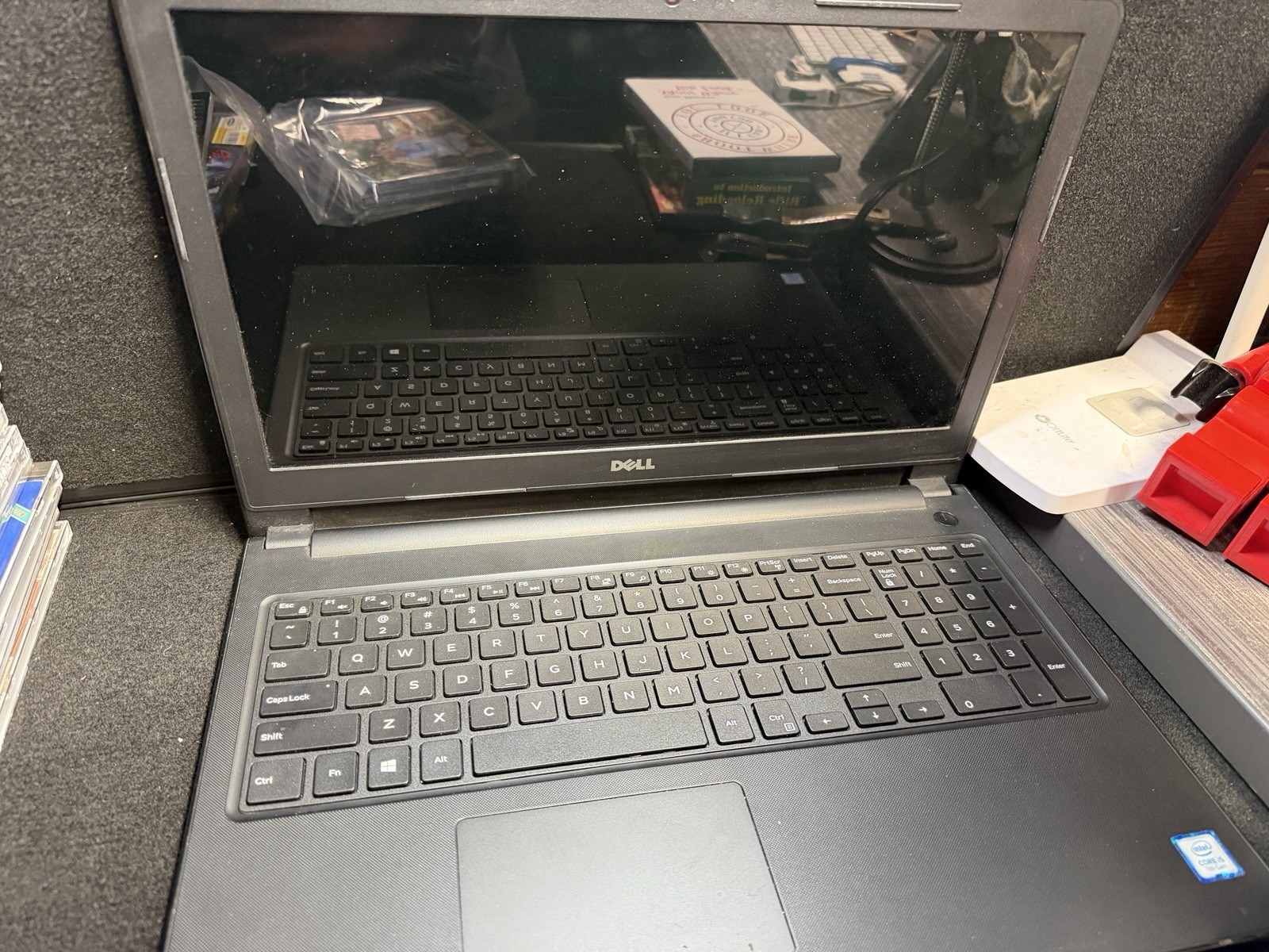 Dell Inspiron 15 3567 15in i5 8th Gen No hard Drive for Parts and Repair