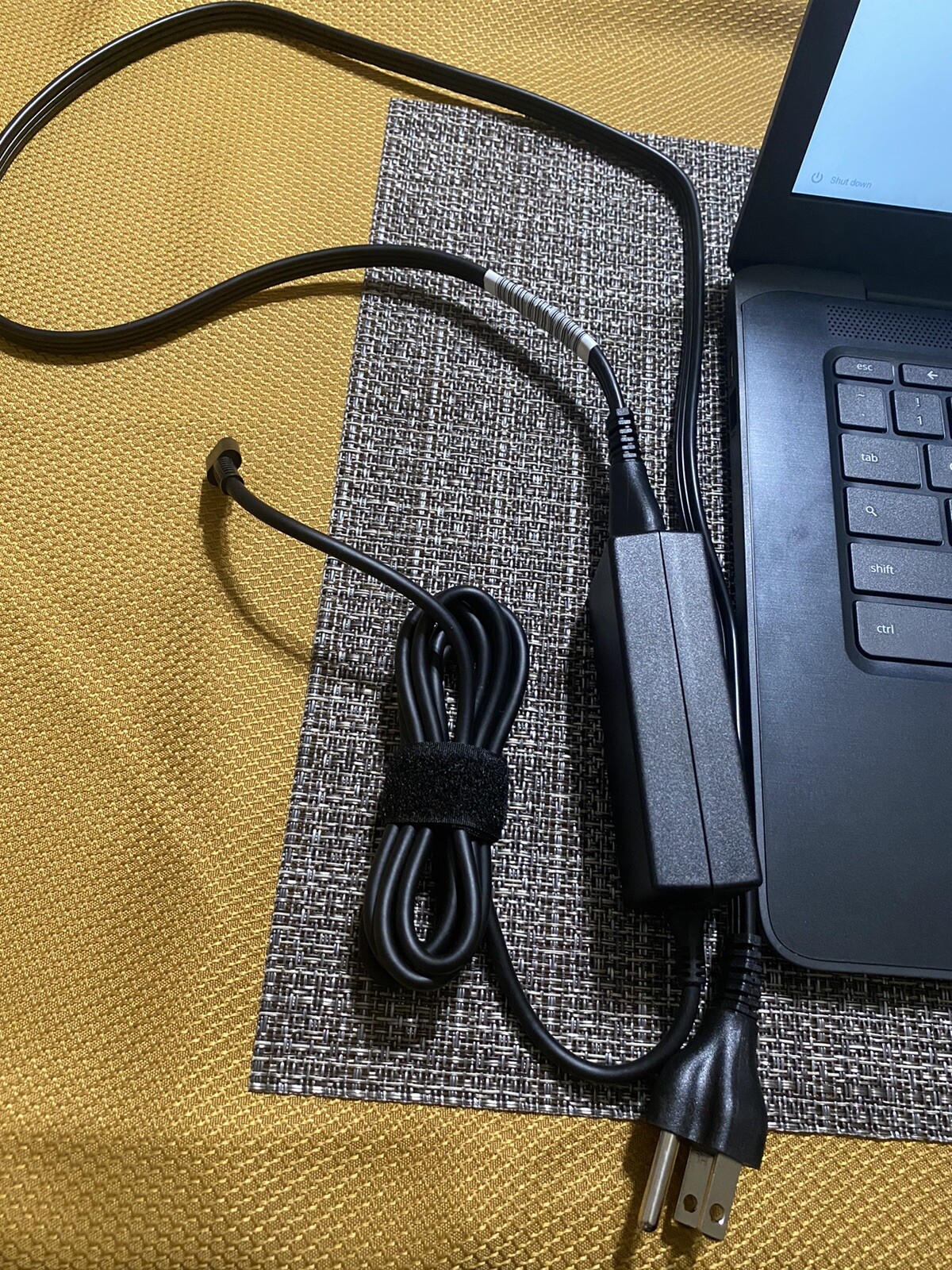 HP Chromebook 14-db0060nr 14 inch Touchscreen NEW – Without Box
