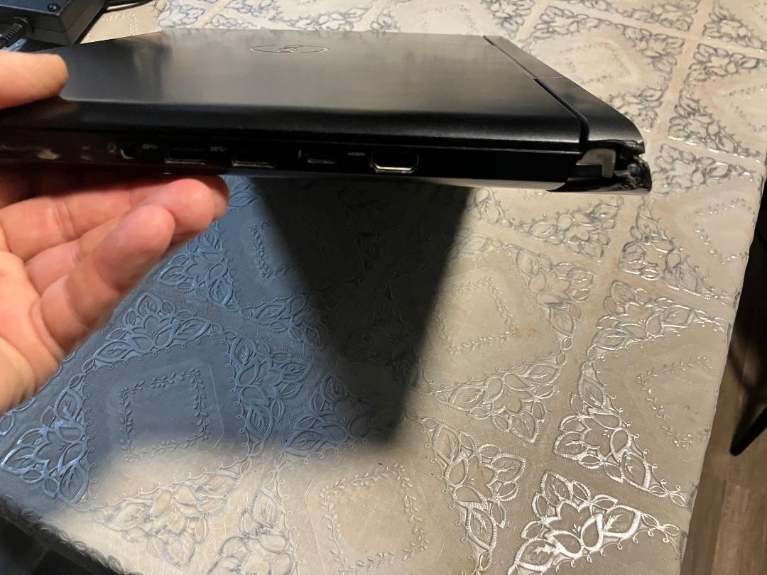 Dell 15 7577 i5-7300HQ 16GB RAM, NVIDIA GeForce GTX video card 1000gb plus 128