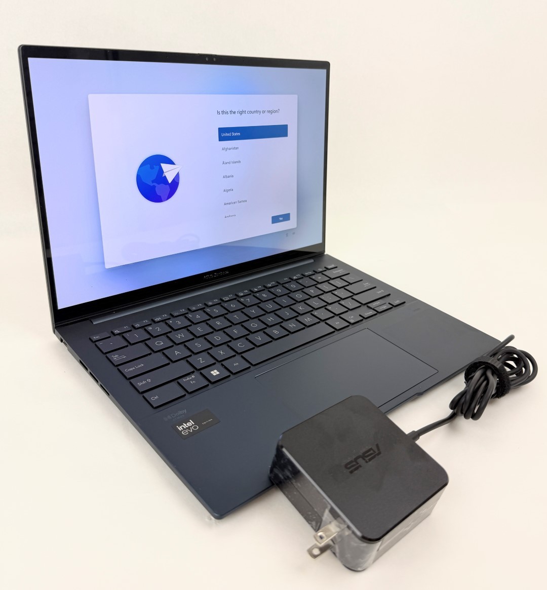 ASUS Zenbook 14 UX3405MA-PH77 14” 3K 120Hz OLED Touch Ultra 7 155H 32GB 1TB W11H