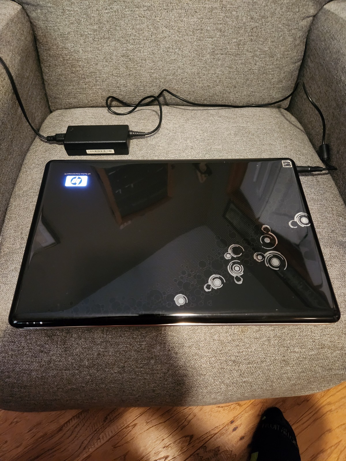 HP Pavilion Entertainment PC Laptop HP DV6-1300 300GB HD Windows 10