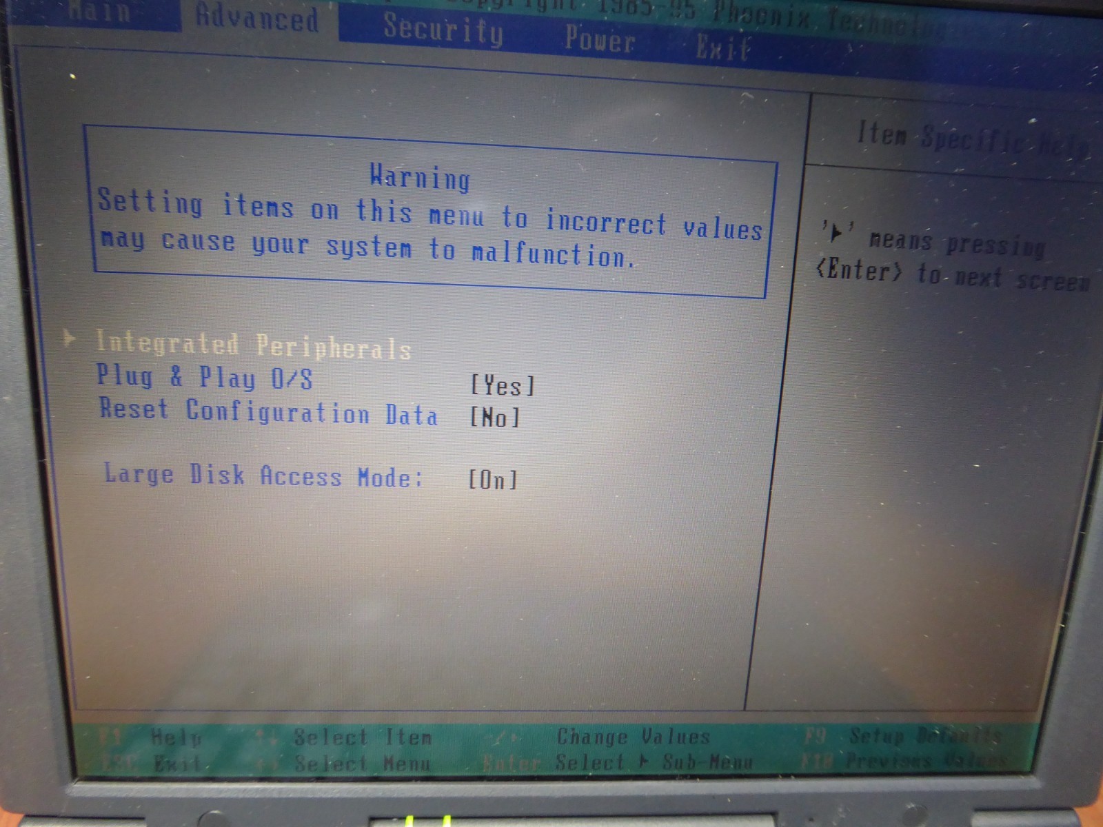 GATEWAY 2000 SOLO 2200 LAPTOP 12″ VINTAGE w/ P/A SOLD AS-IS TO POWER ON