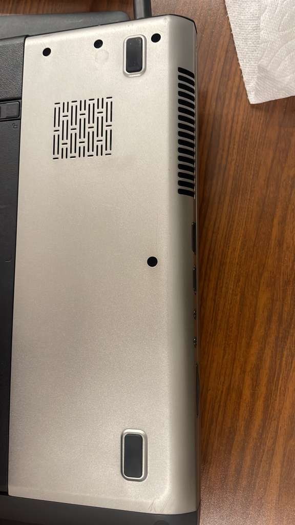 Dell Vostro 3750 17.3″ Intel Core i5-2450M 2.50GHz 8GB RAM NO HDD Boots to Bios