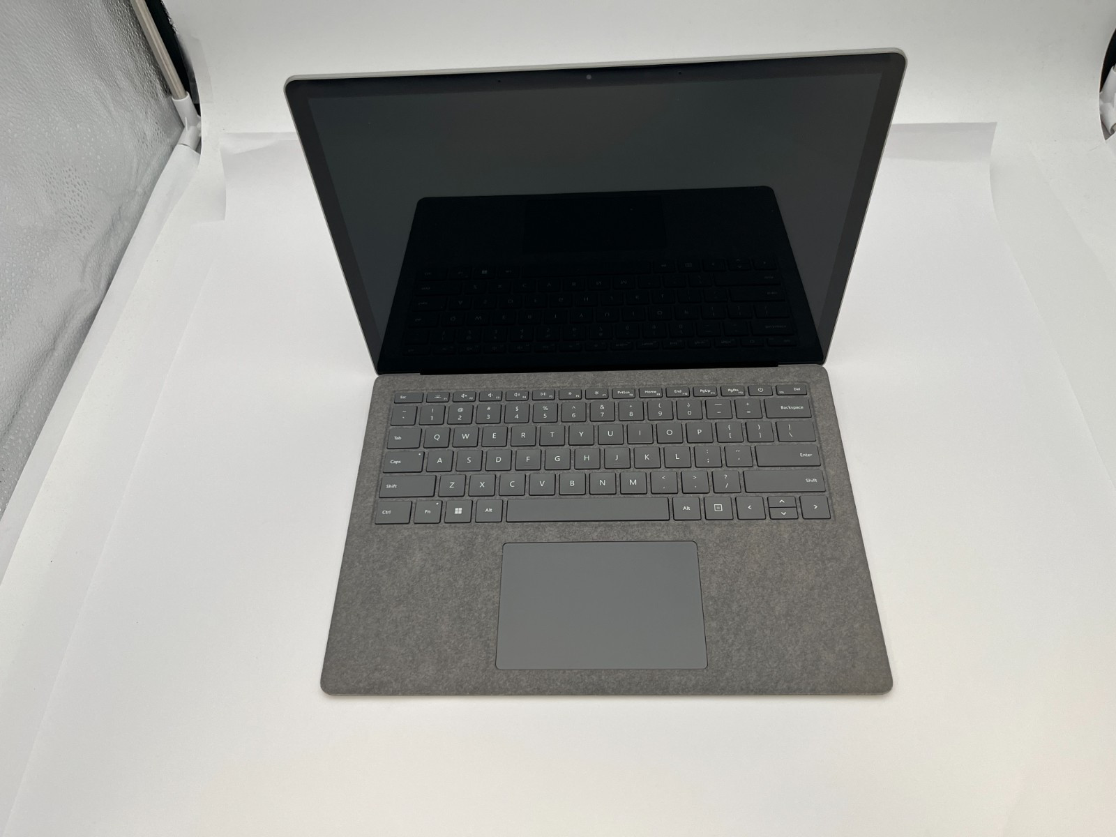 Microsoft Surface Laptop 4 1950 13.5″ Touch i7-1185G7@3.0GHZ 16GB RAM 512GB NVME