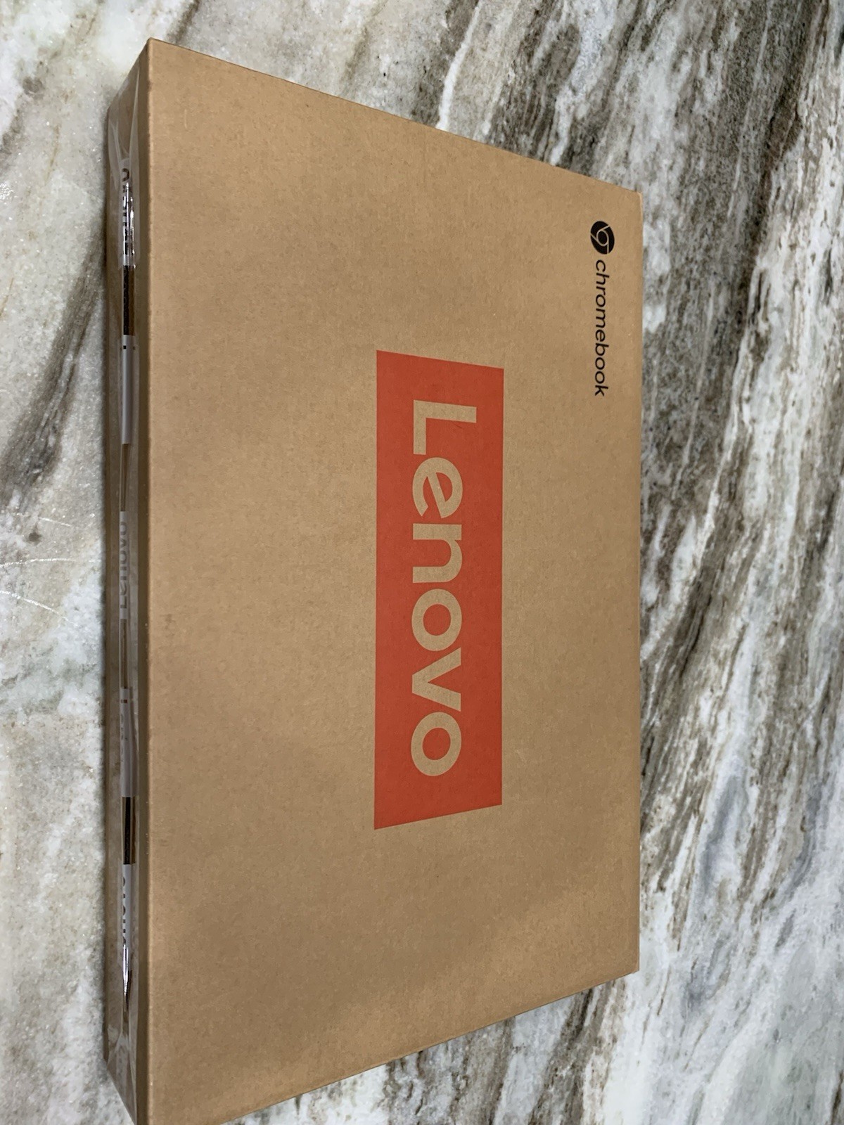 Lenovo IP Slim 3 Chromebook 14″ Blue 4GB RAM 64GB eMMC Chrome OS Wi-Fi Bluetooth