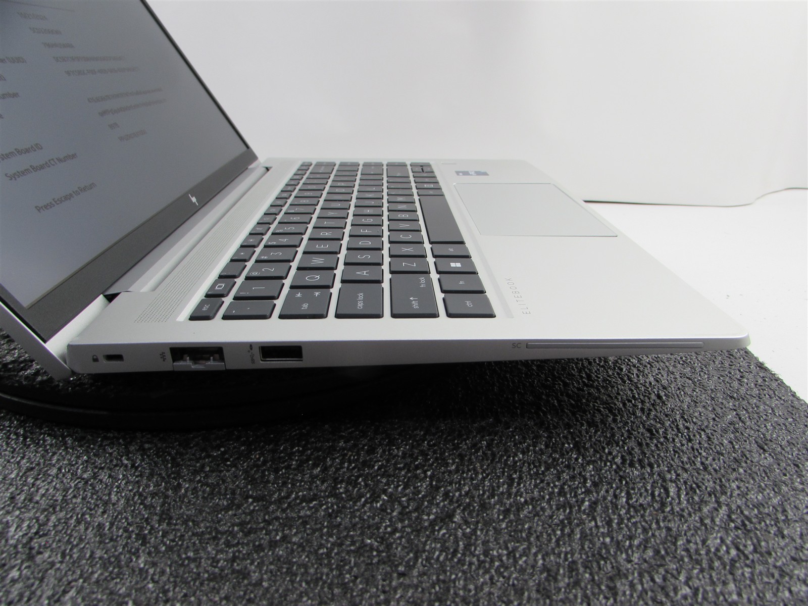 HP ELITEBOOK 640 (G9) 1920X1080 FHD TOUCHSCREEN I7-1270P NO SSD 8GB RAM NO O.S