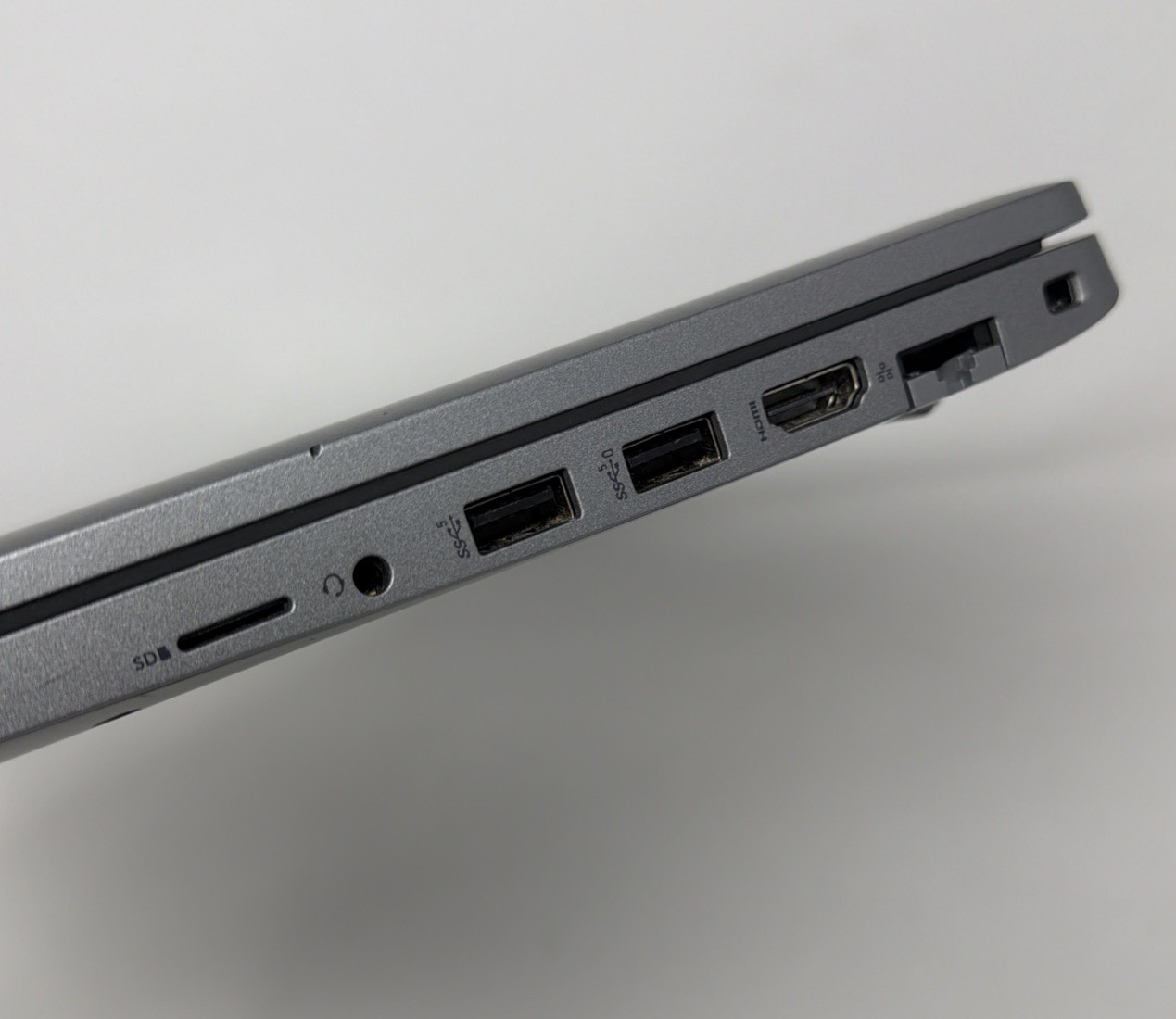 [B+ GRADE] Dell Latitude 5530 15″ FHD Touch Laptop i7-1255U 16GB | 256GB WIN11P