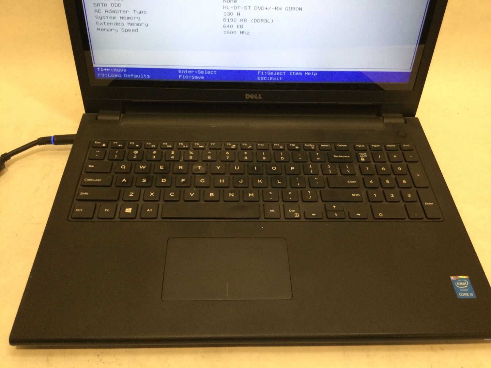 Dell Inspiron 3542 15.6” / Intel i5-4210U @ 1.70GHz / (CRACKED/MISSING PARTS) MR