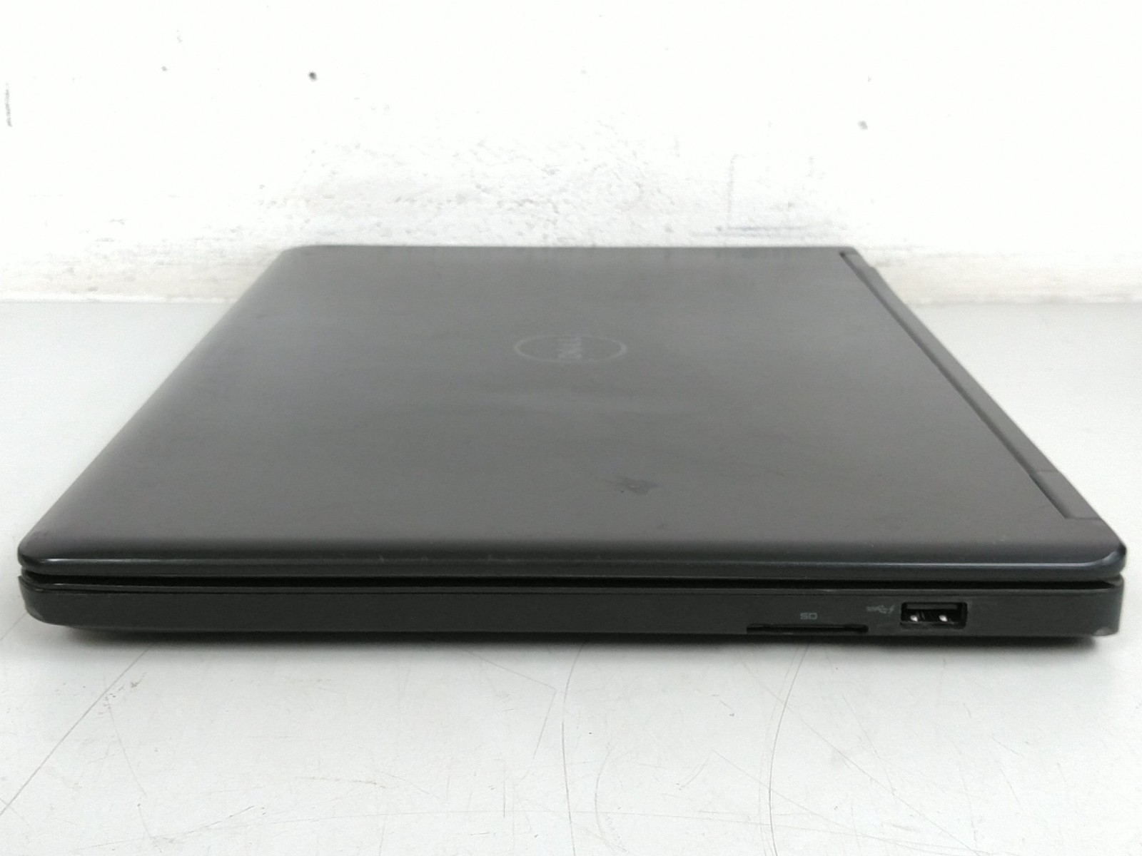 Dell latitude E5450 14” i3-5010U 2.1ghz 8gb ram 256gb ssd charger *READ 9HP7V32