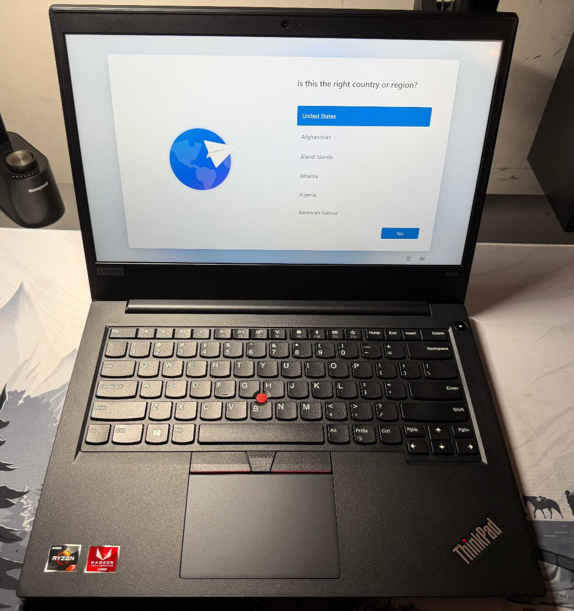 Lenovo ThinkPad E495 14″ AMD Ryzen 7 3700U 16GB RAM 512GB SSD Windows 11