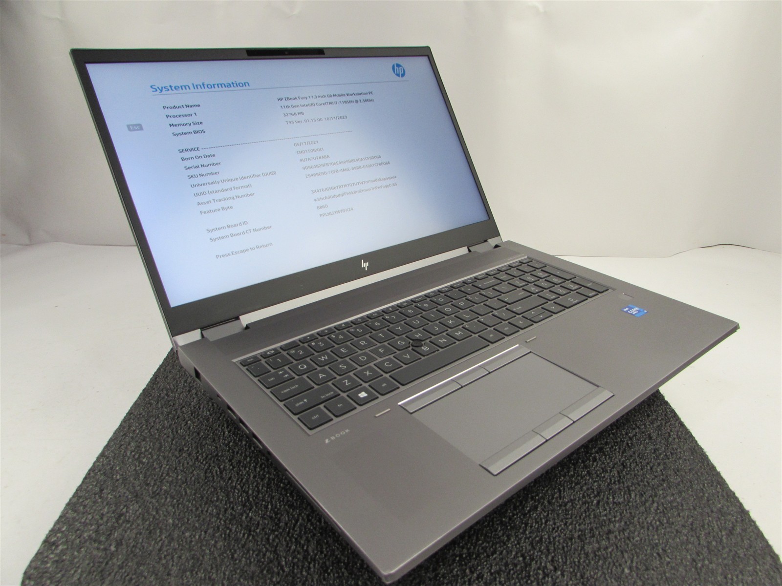 HP ZBOOK FURY 17 (G8) CORE I7-11850H 512GB SSD 32GB RAM NVIDIA RTX A4000 NO O.S