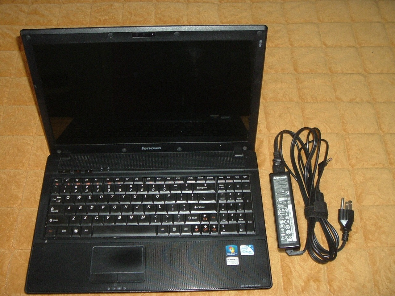 Lenovo G560 Laptop As Is Non Working For Parts w/ Power Adaptor & Owner Manuals