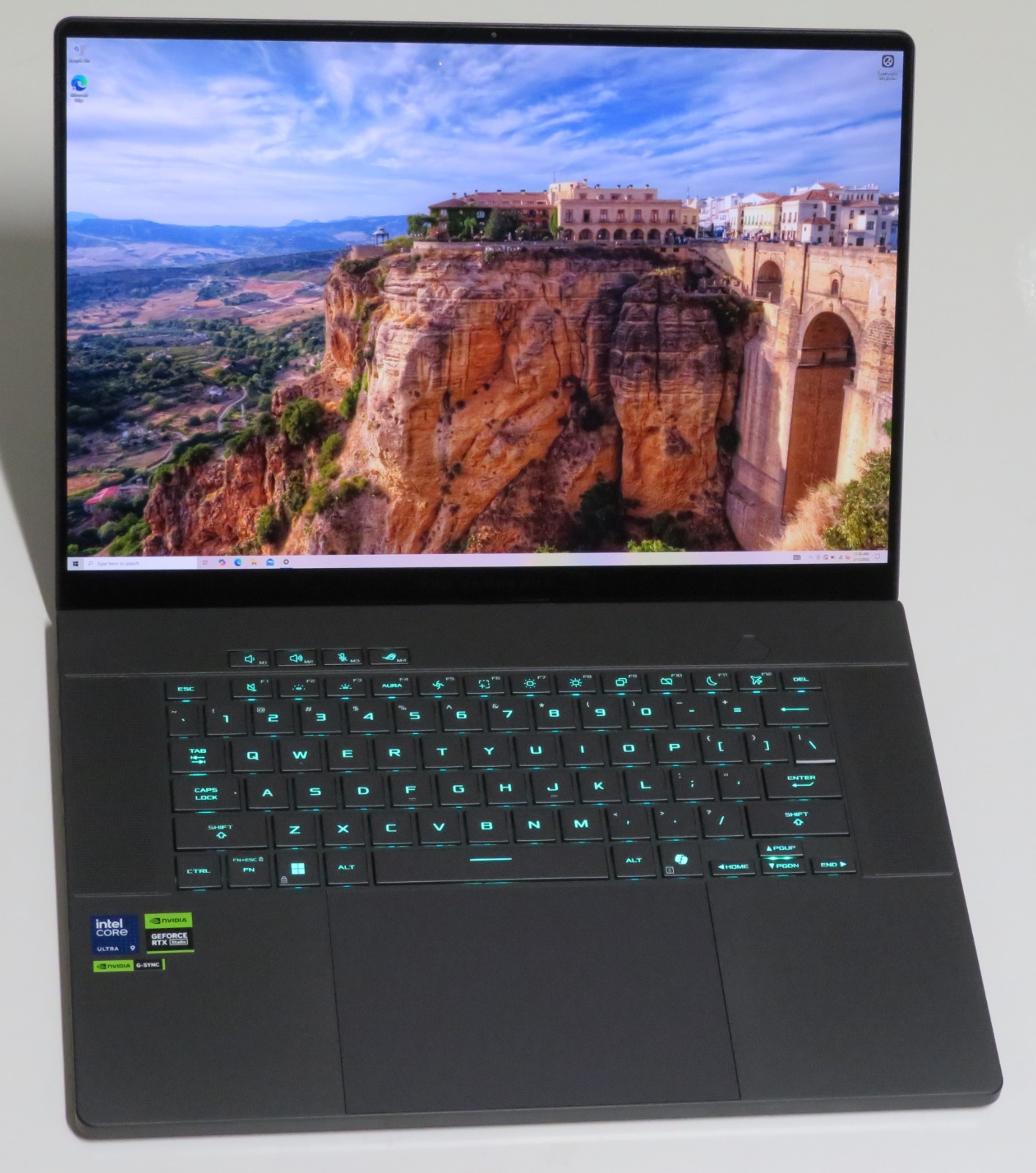Asus ROG Zephyrus G16 16″2.5K Gaming Notebook Ultra 9 285H 16GB RAM 1TB RTX 5070
