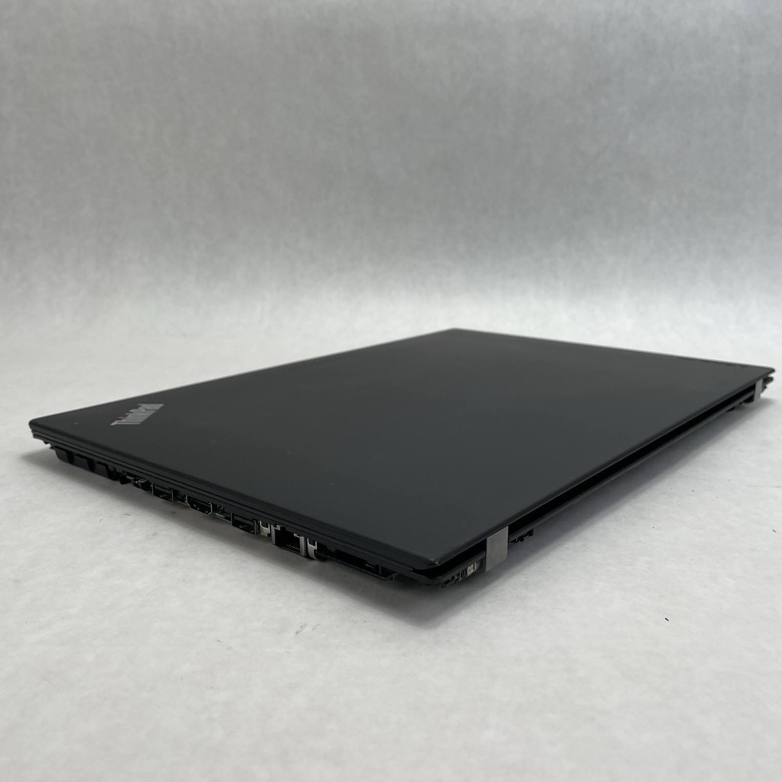Lenovo ThinkPad T480 14″ i5-8350U 1.70 GHz 8 GB RAM No SSD/OS/AC/Batt- No Bottom