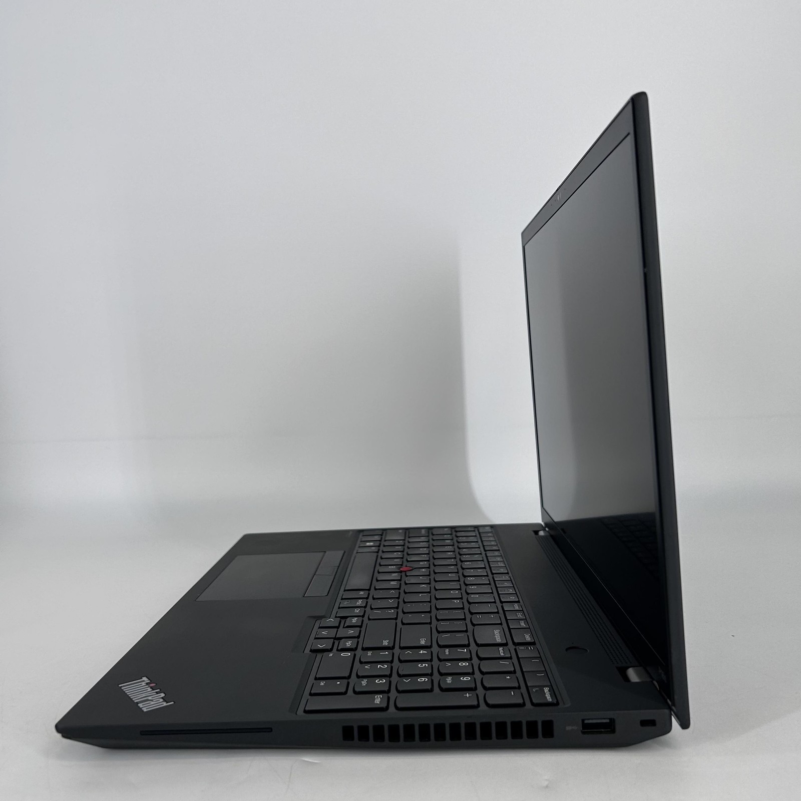 Lenovo ThinkPad P16s Gen 1 2K 1.8 GHz i7-1280P 48GB 1TB NVIDIA T550 FRAME SPLIT