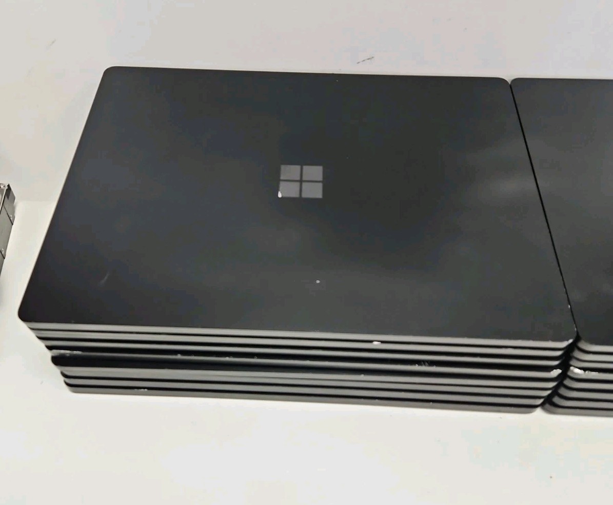 Lot of (16) Microsoft A1951 / A1868 Surface Laptops for Parts – Non Working