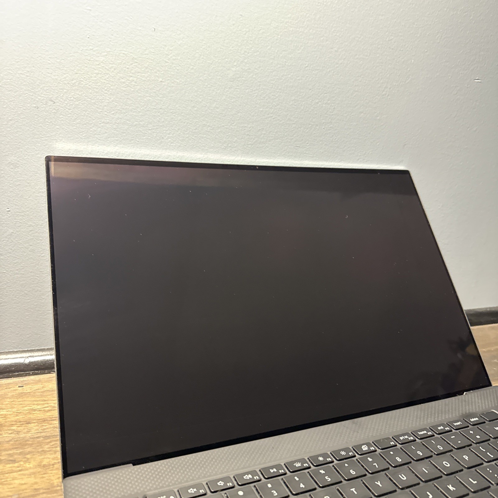 Dell XPS 17 9710 UHD+ TOUCH i9-11900H 2.50GHz 32GB 1TB SSD RTX 3060 Very Good