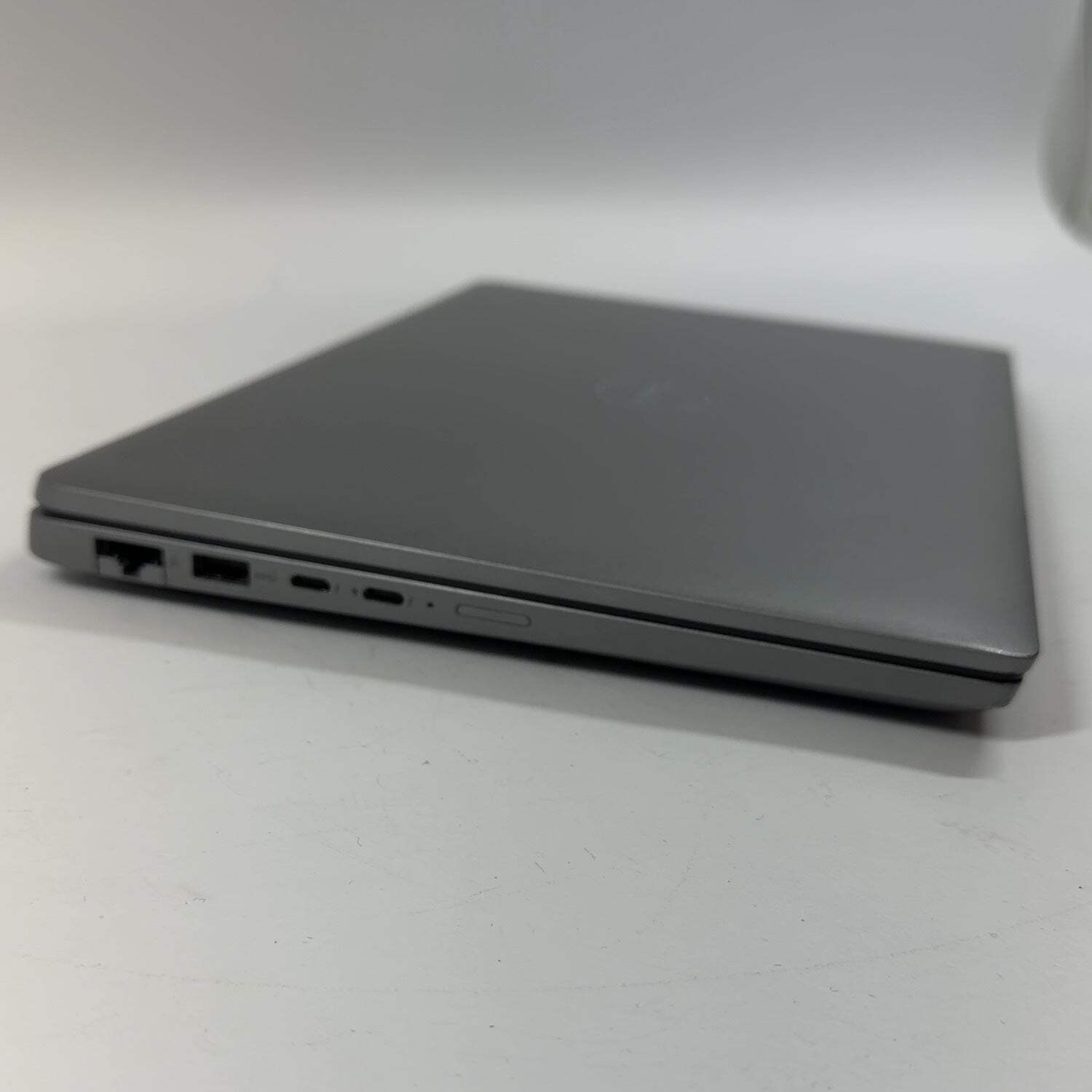 Dell Latitude 5450 14″ Core Ultra 5 135U 1.6GHz 16GB RAM 256GB SSD 16GB SSD