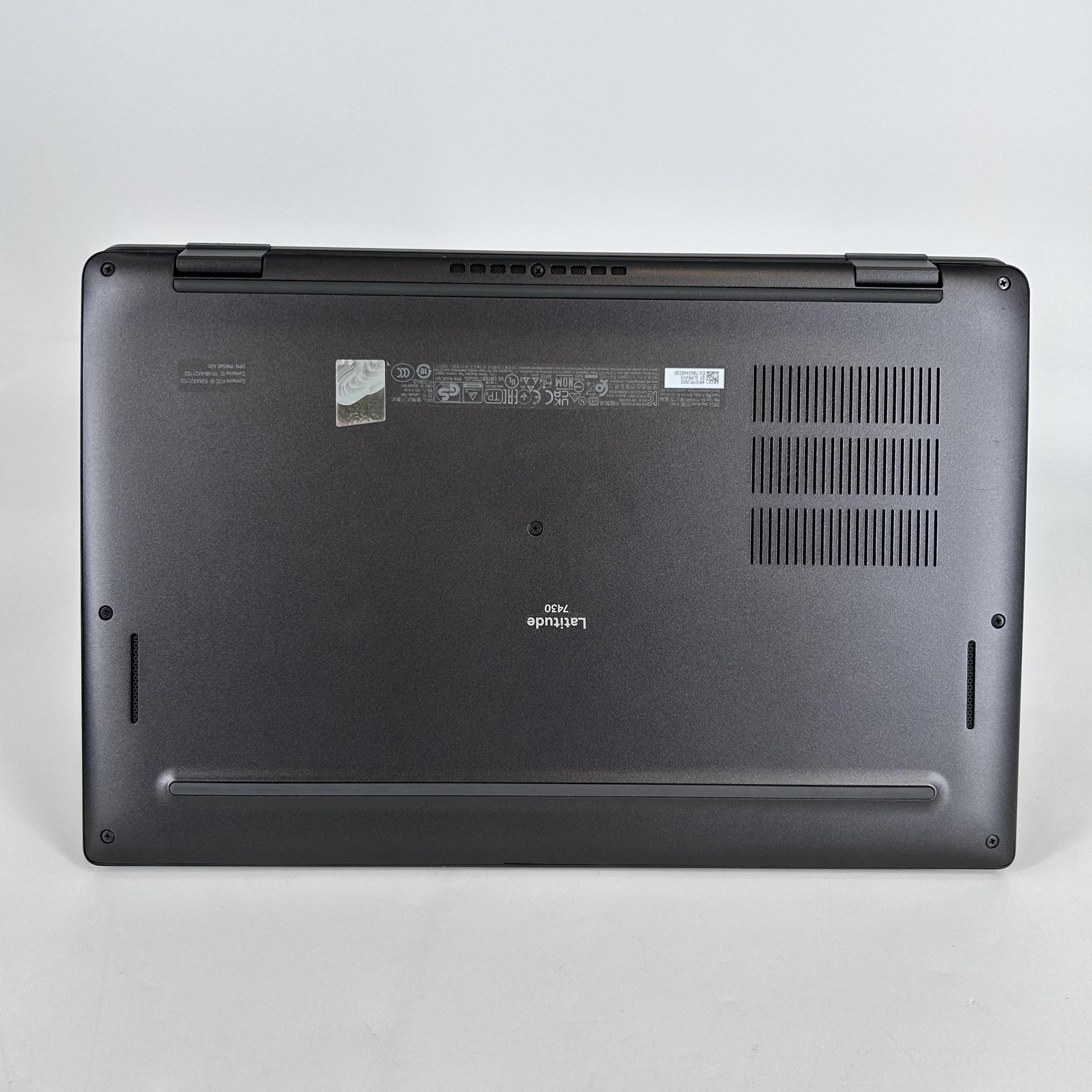 Dell Latitude 7430 14 Black FHD 1.8 GHz i7-1265U 32GB RAM 256GB SSD FRAME SPLIT