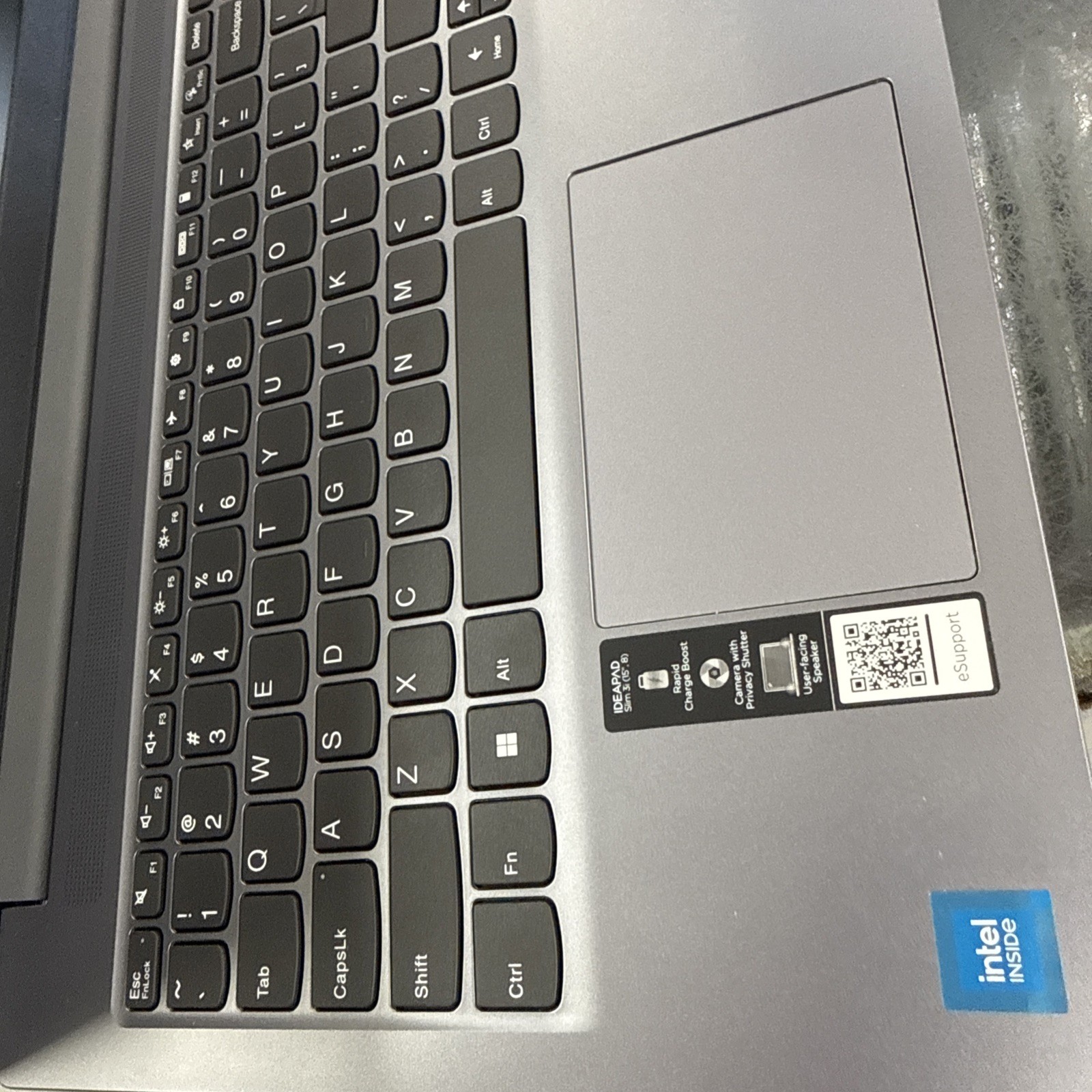 Lenovo IdeaPad Slim 3 15IAN8 15.6″ Intel N100 4GB DDR5 128GB UFS Windows 11 HS
