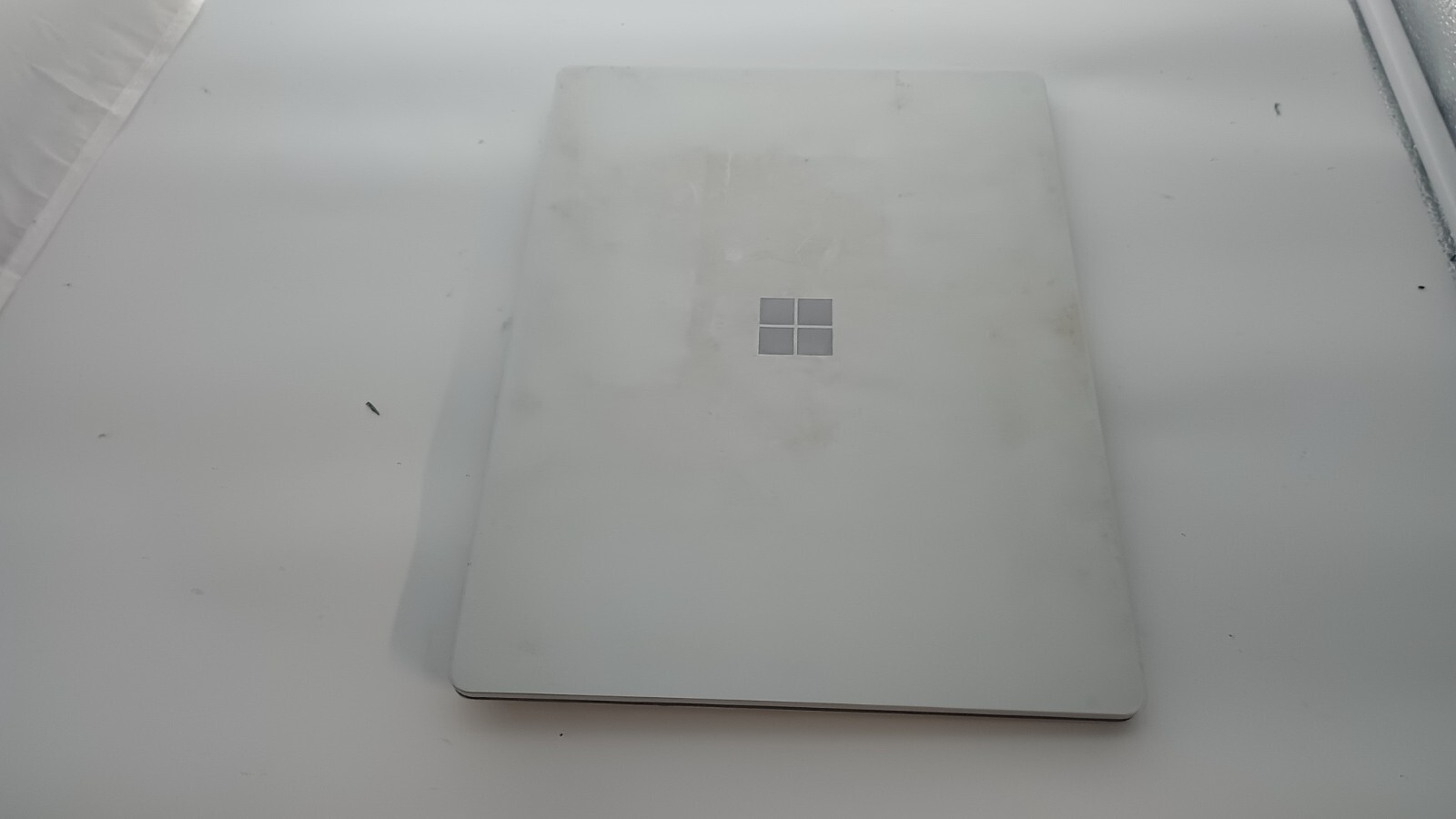 Surface Laptop 2 (3281) w/charger.i5-8350U.8GB.13.5″2k Touch.256GB M.2.W11Pro