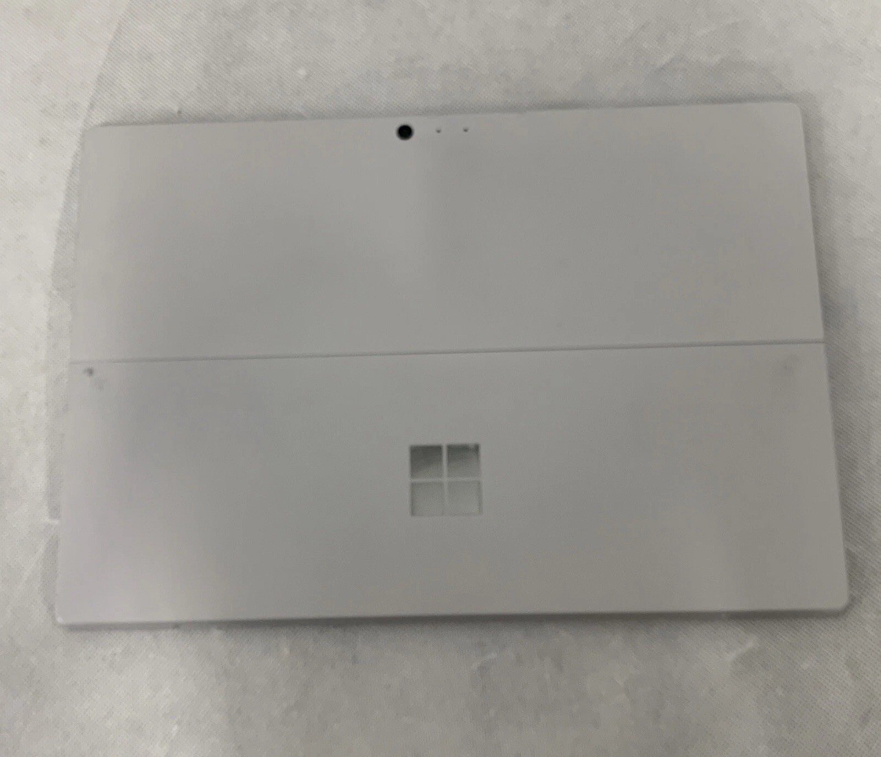 Microsoft Surface Pro 6 12.3″ Wi-Fi, 256GB , i5/Platinum- No Charger