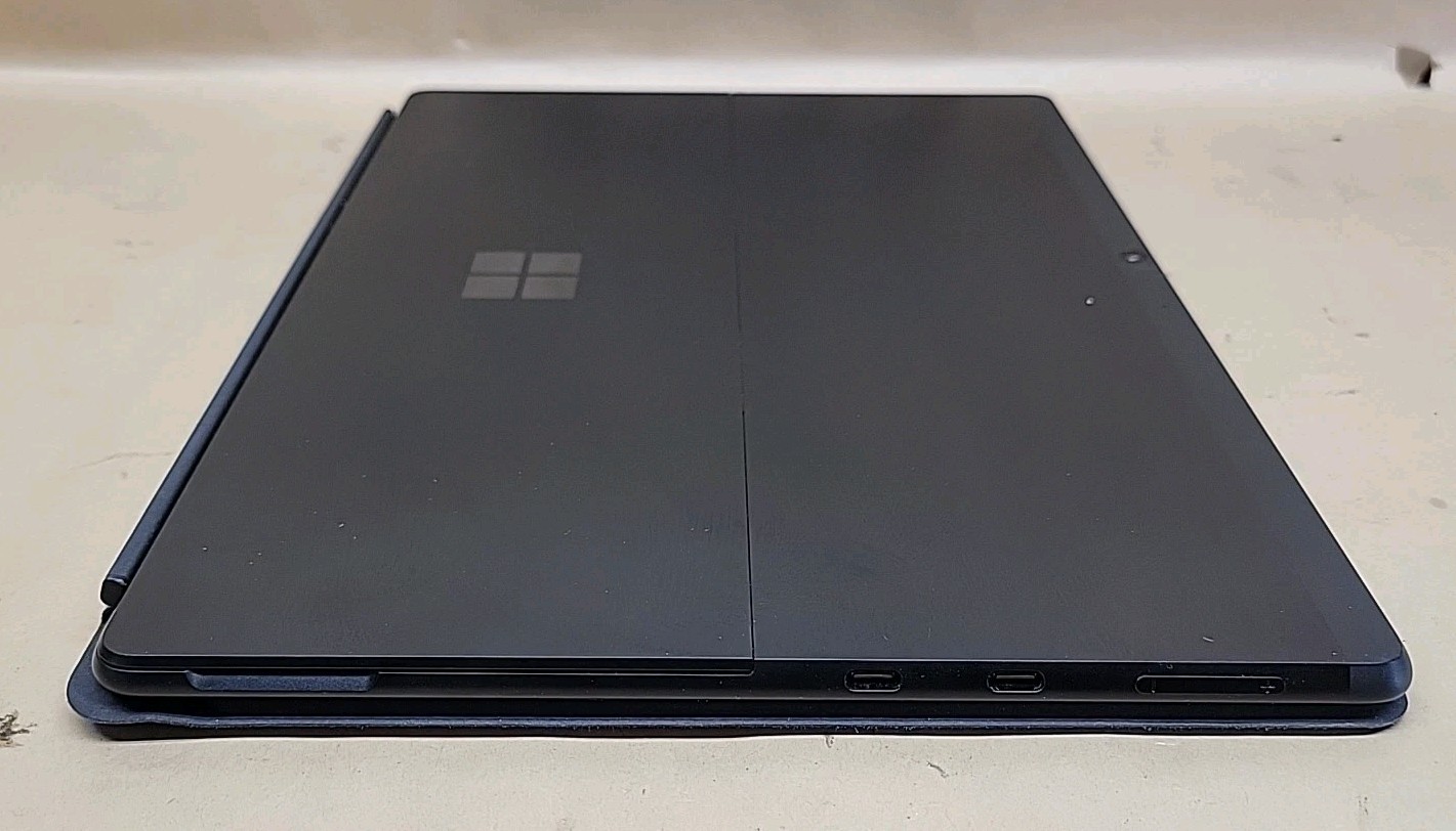 Microsoft Surface Pro X Microsoft SQ1 @ 3.00GHz 16GB RAM 256GB SSD W11P *READ*