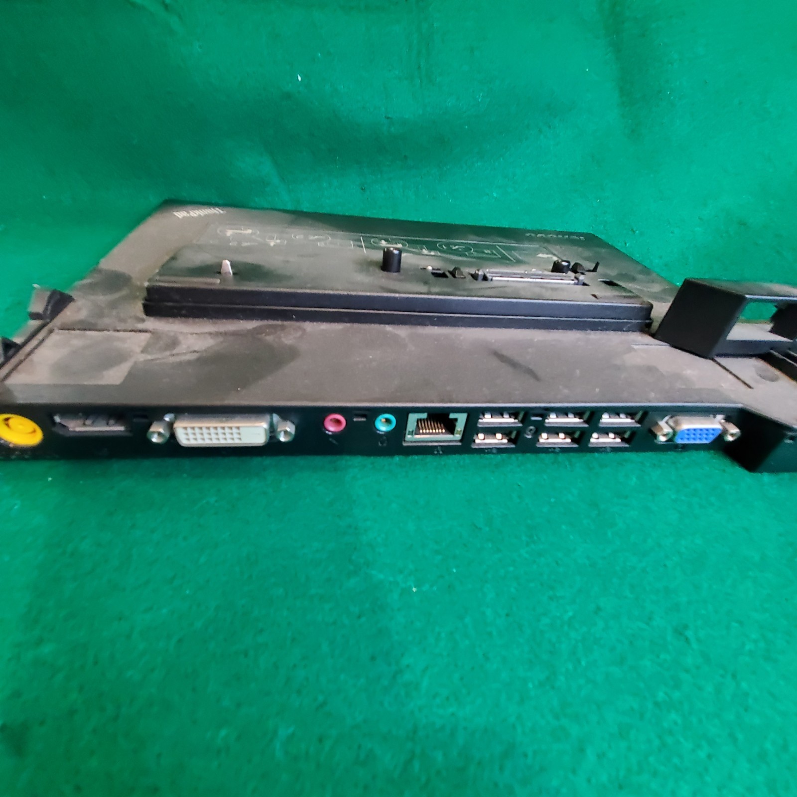 LEVONO THINKPAD T410 & DOCKING STATION